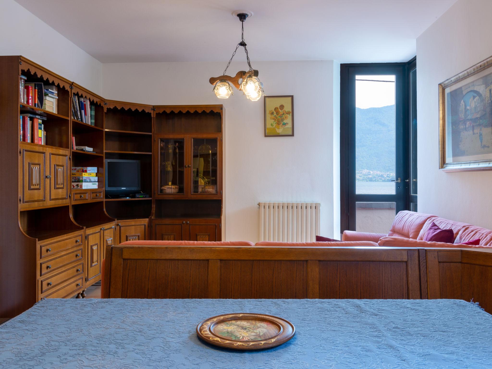Foto 3 - Apartment mit 3 Schlafzimmern in Gera Lario mit garten und blick auf die berge