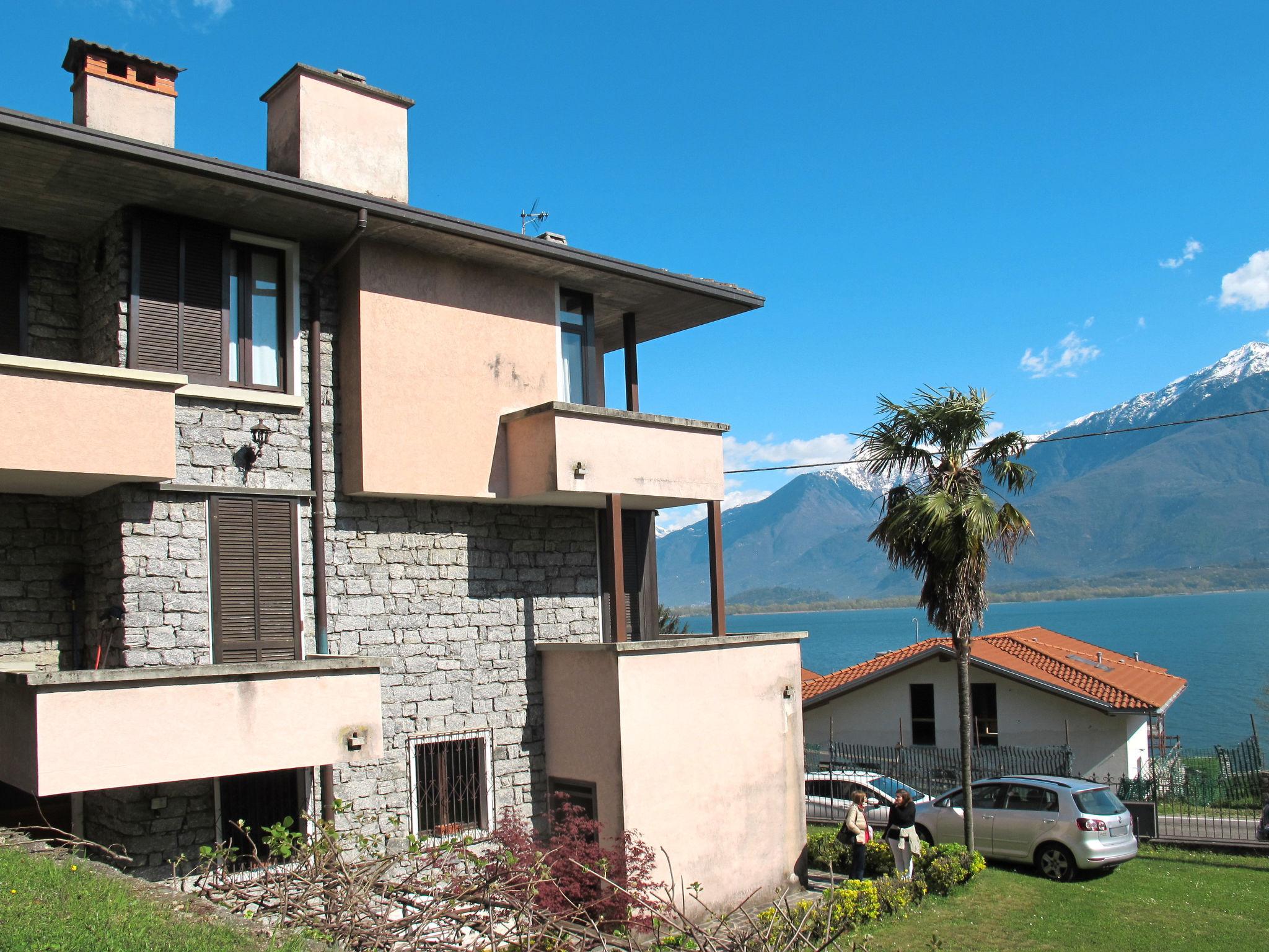 Foto 1 - Apartamento de 3 habitaciones en Gera Lario con jardín y vistas a la montaña