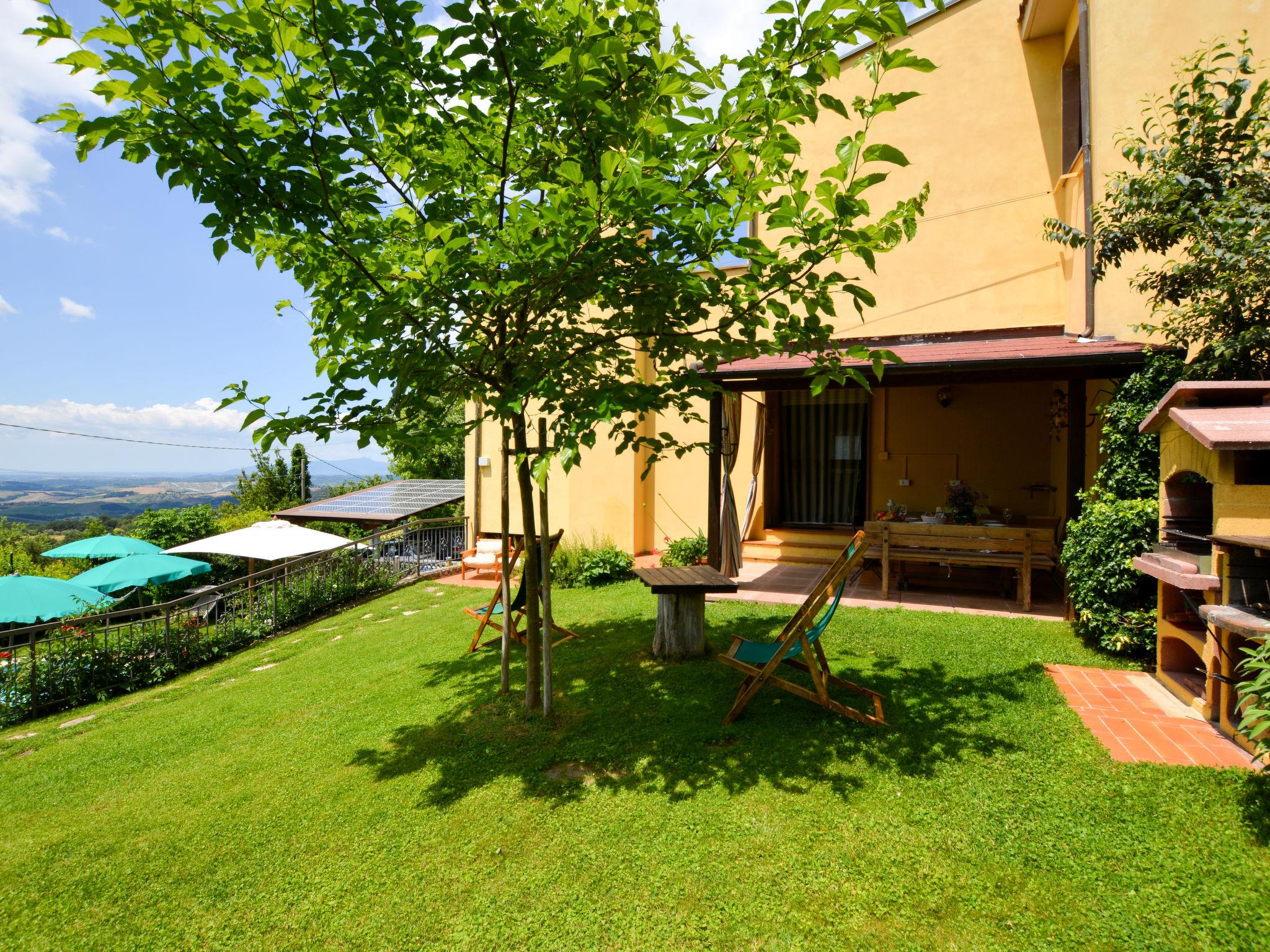 Photo 3 - Maison de 3 chambres à Montaione avec piscine privée et terrasse