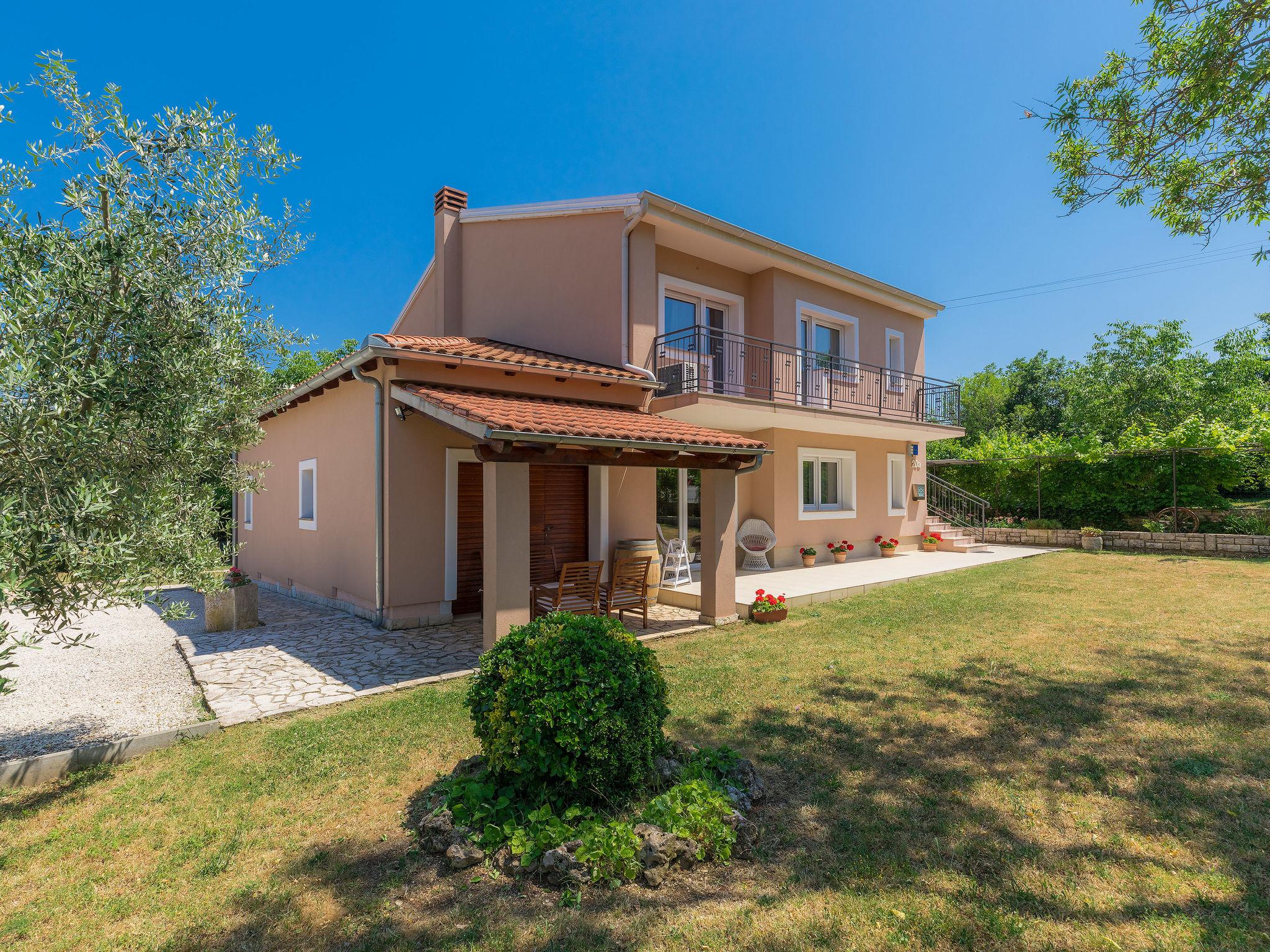 Foto 8 - Casa con 4 camere da letto a Marčana con piscina privata e vista mare