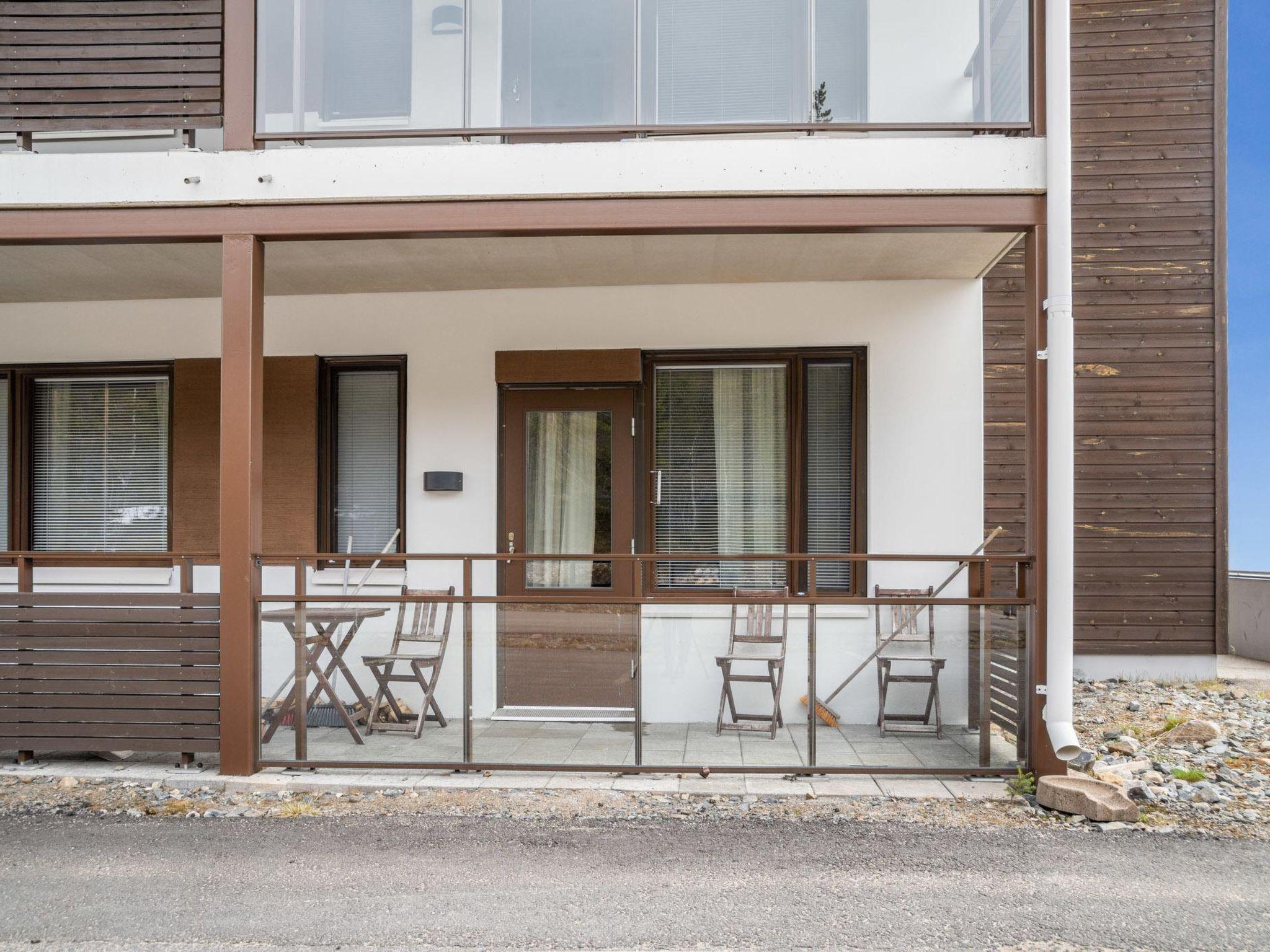 Foto 16 - Haus mit 1 Schlafzimmer in Kolari mit sauna und blick auf die berge