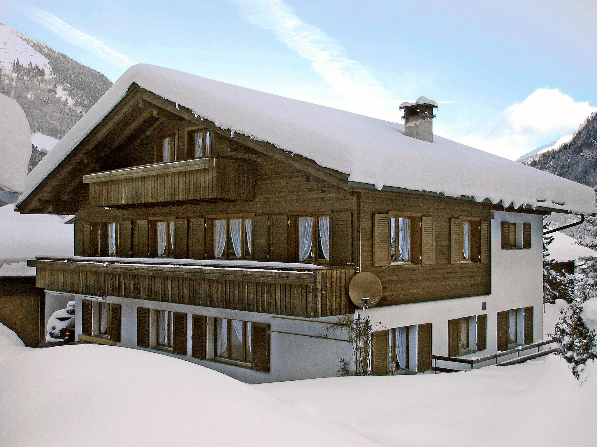 Photo 20 - Appartement de 3 chambres à Glarus Süd avec jardin et vues sur la montagne