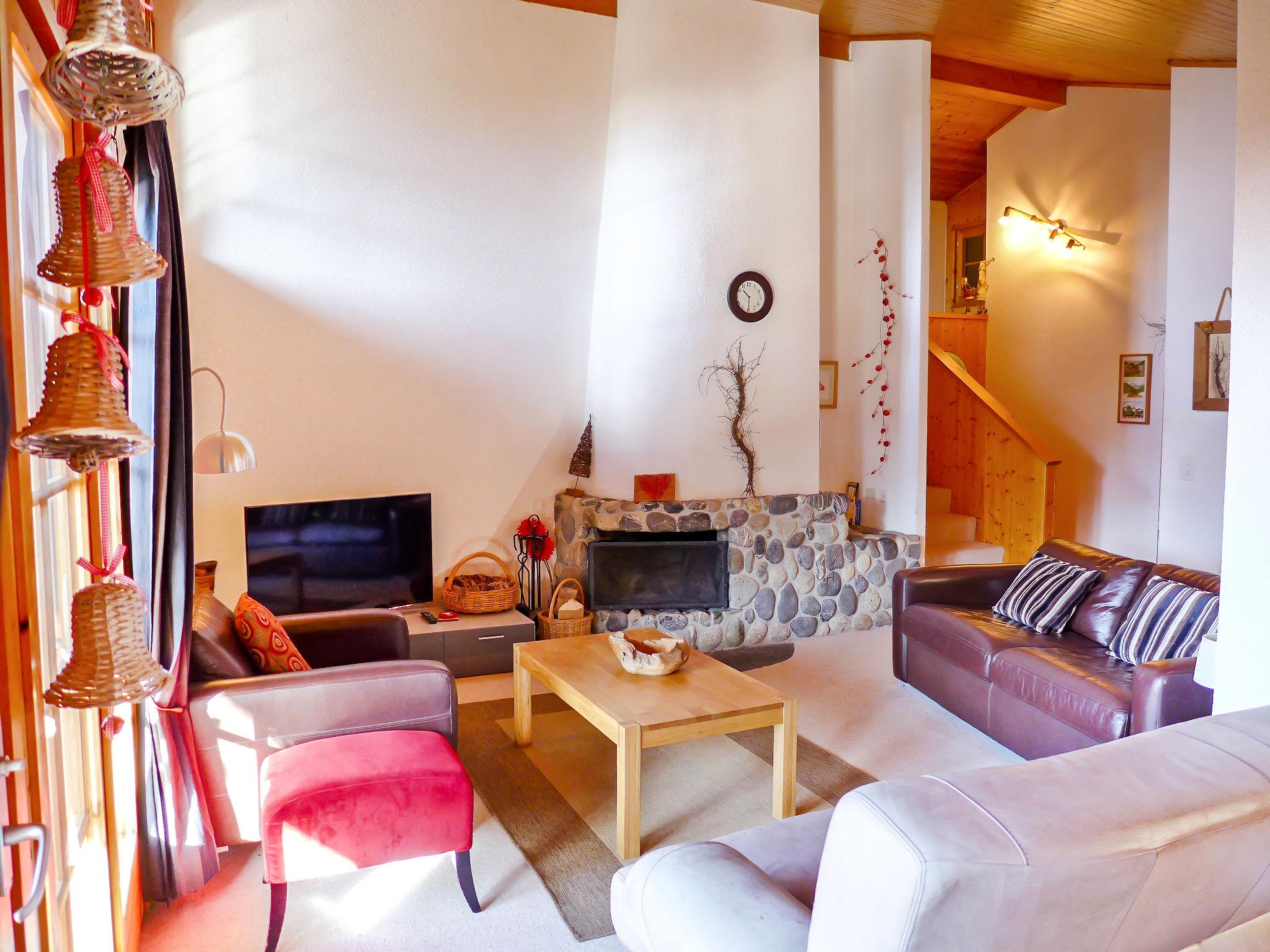 Foto 3 - Appartamento con 2 camere da letto a Ollon con vista sulle montagne