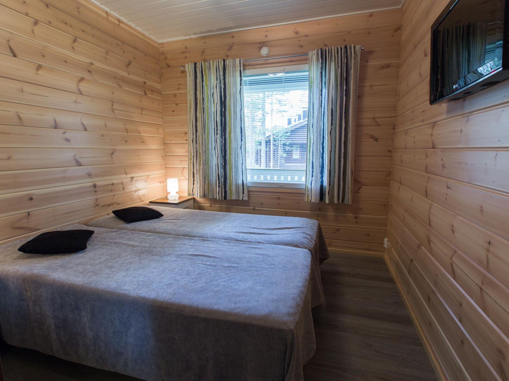 Foto 19 - Casa de 2 habitaciones en Kolari con sauna y vistas a la montaña