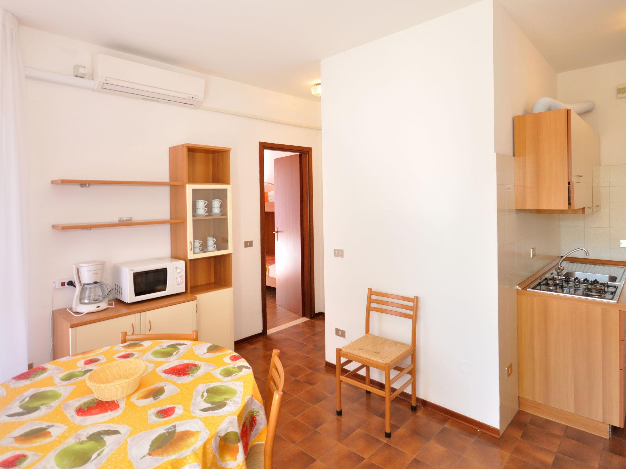 Foto 4 - Apartamento de 1 habitación en San Michele al Tagliamento con vistas al mar
