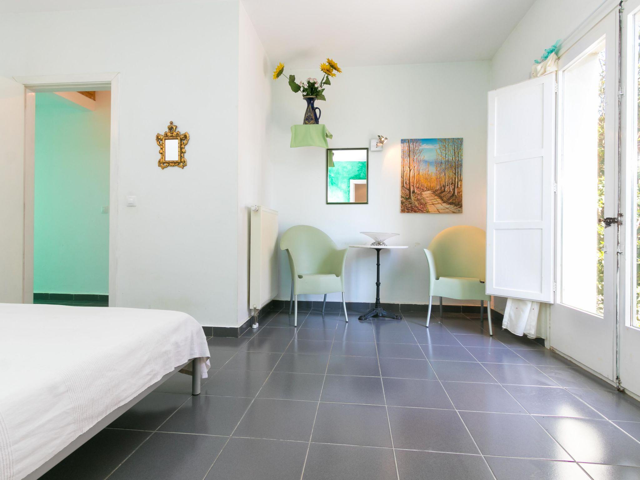 Foto 23 - Casa con 3 camere da letto a Fortià con piscina privata e giardino