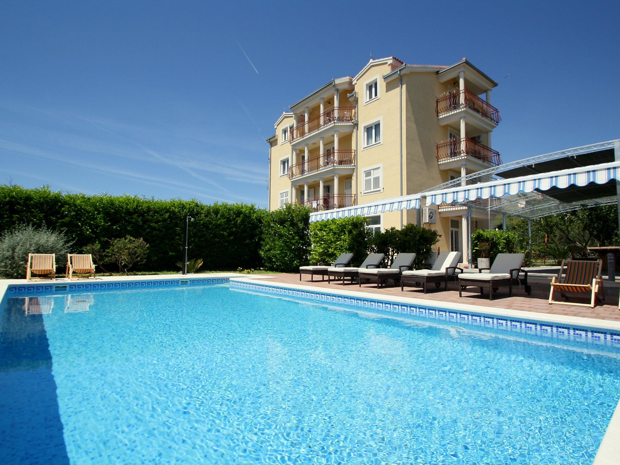 Foto 3 - Apartamento en Trogir con piscina y vistas al mar