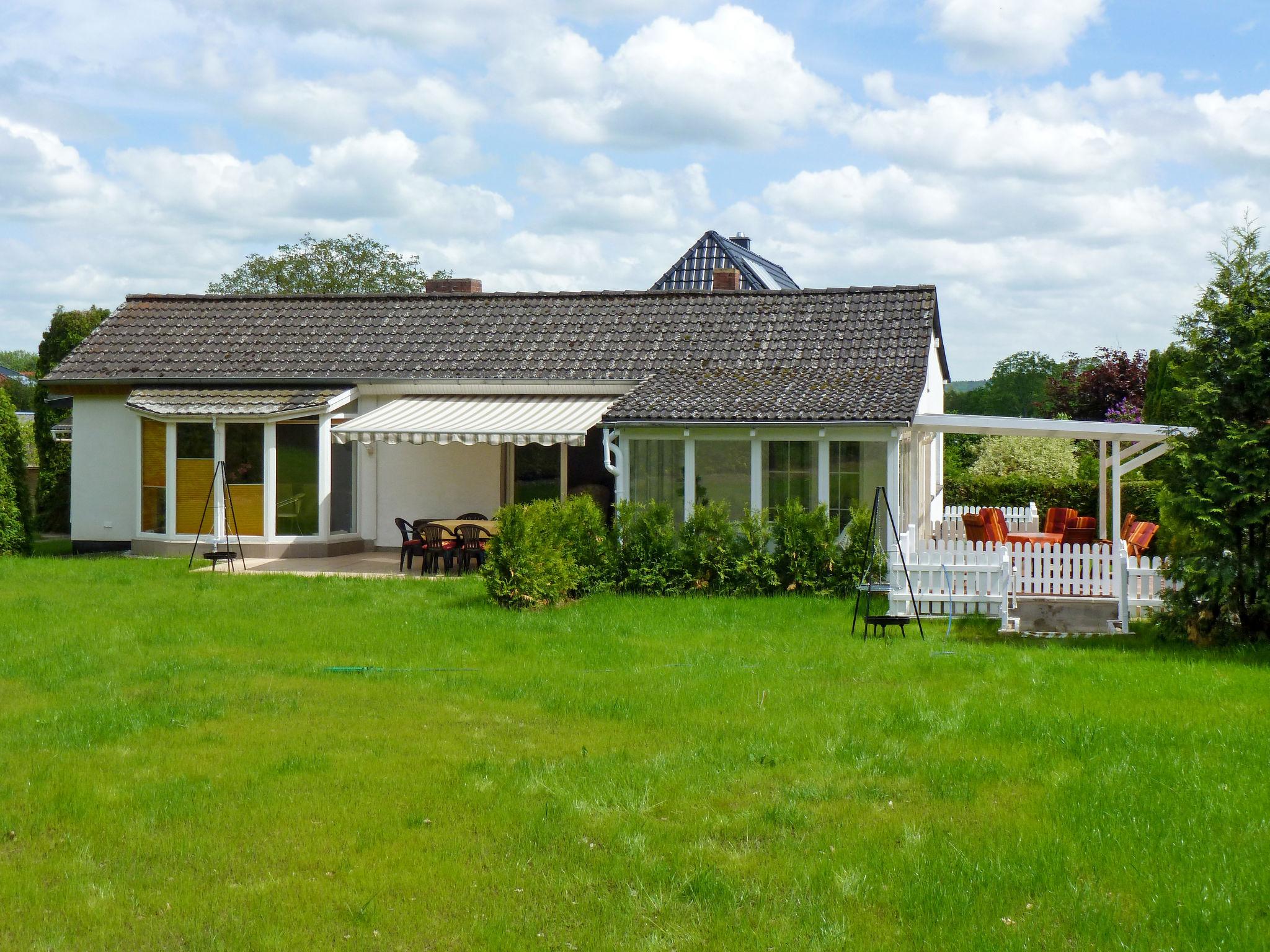 Foto 1 - Haus mit 1 Schlafzimmer in Pinnow mit garten und blick auf die berge