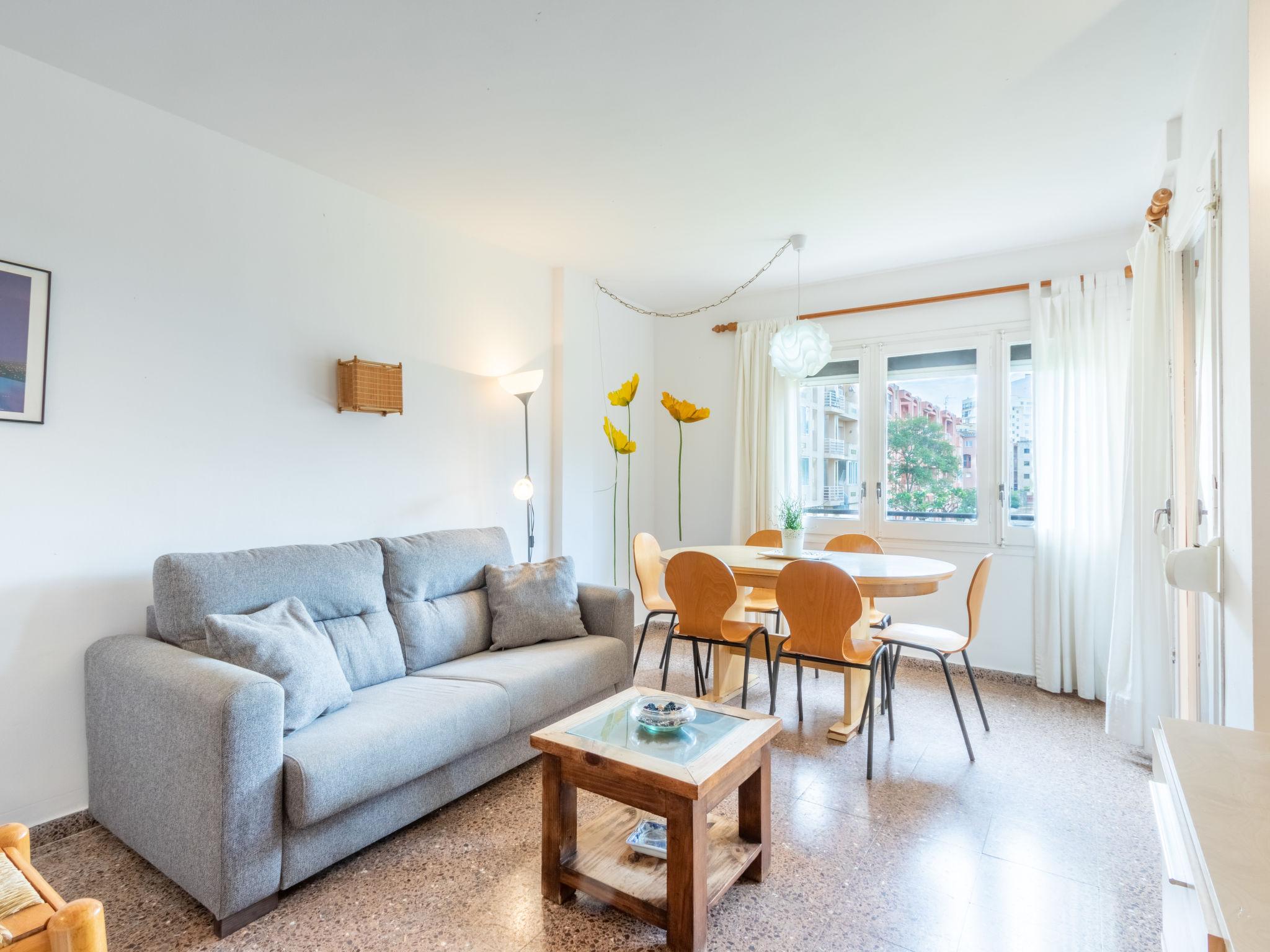 Foto 2 - Apartment mit 3 Schlafzimmern in Castelló d'Empúries mit blick aufs meer