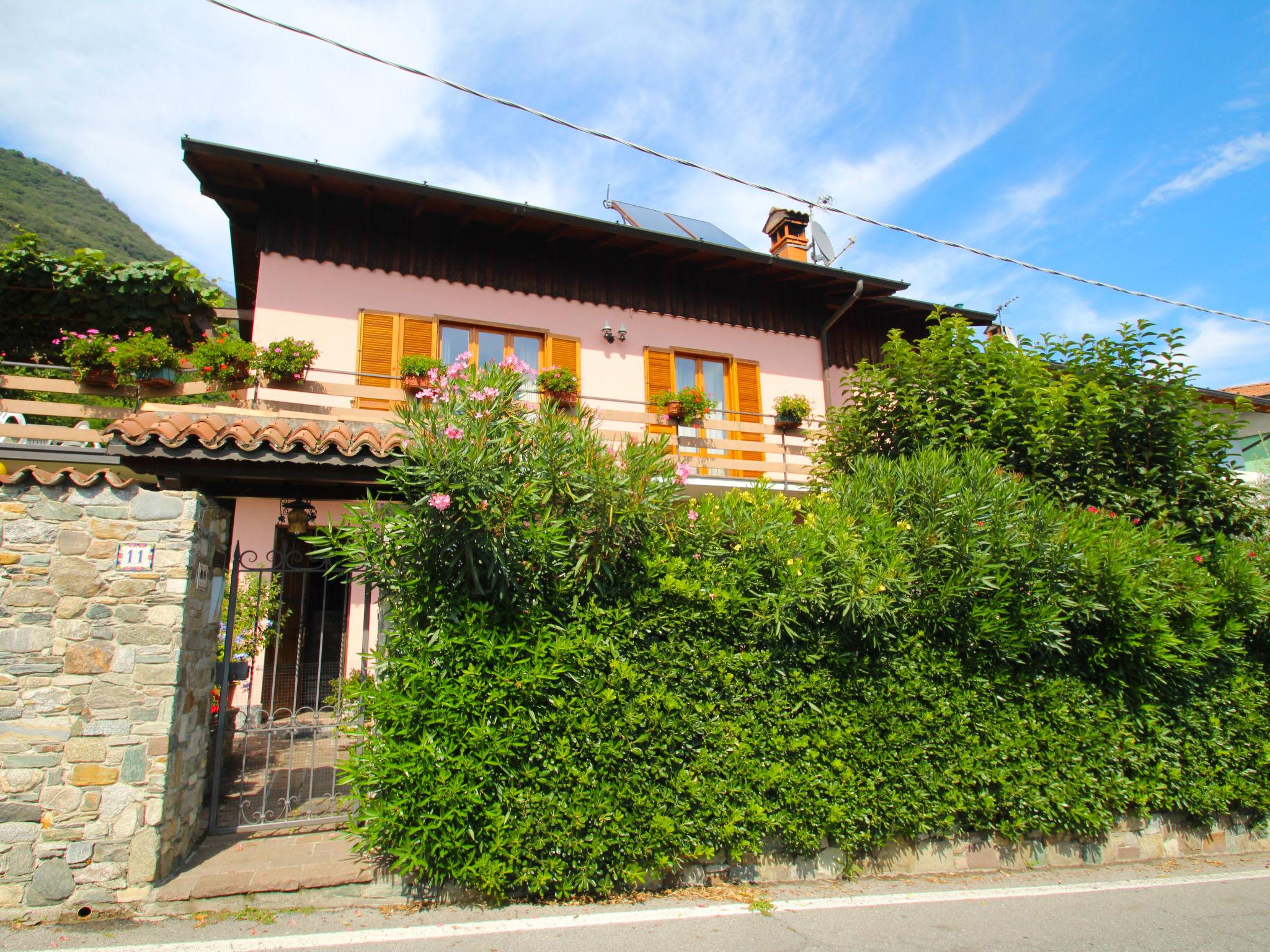 Photo 22 - Appartement de 2 chambres à Vercana avec terrasse et vues sur la montagne