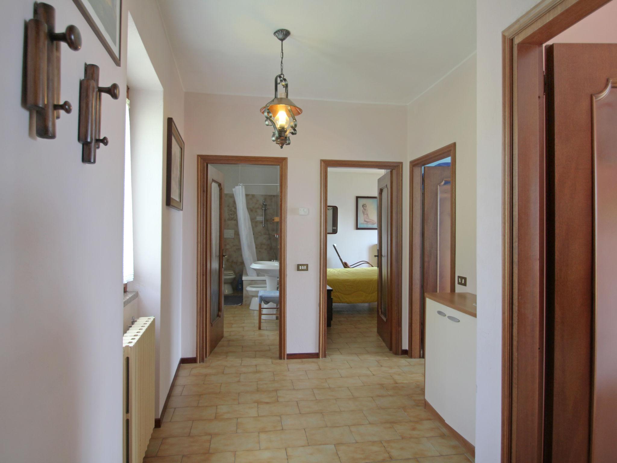 Photo 19 - 2 bedroom Apartment in Vercana with garden and terrace