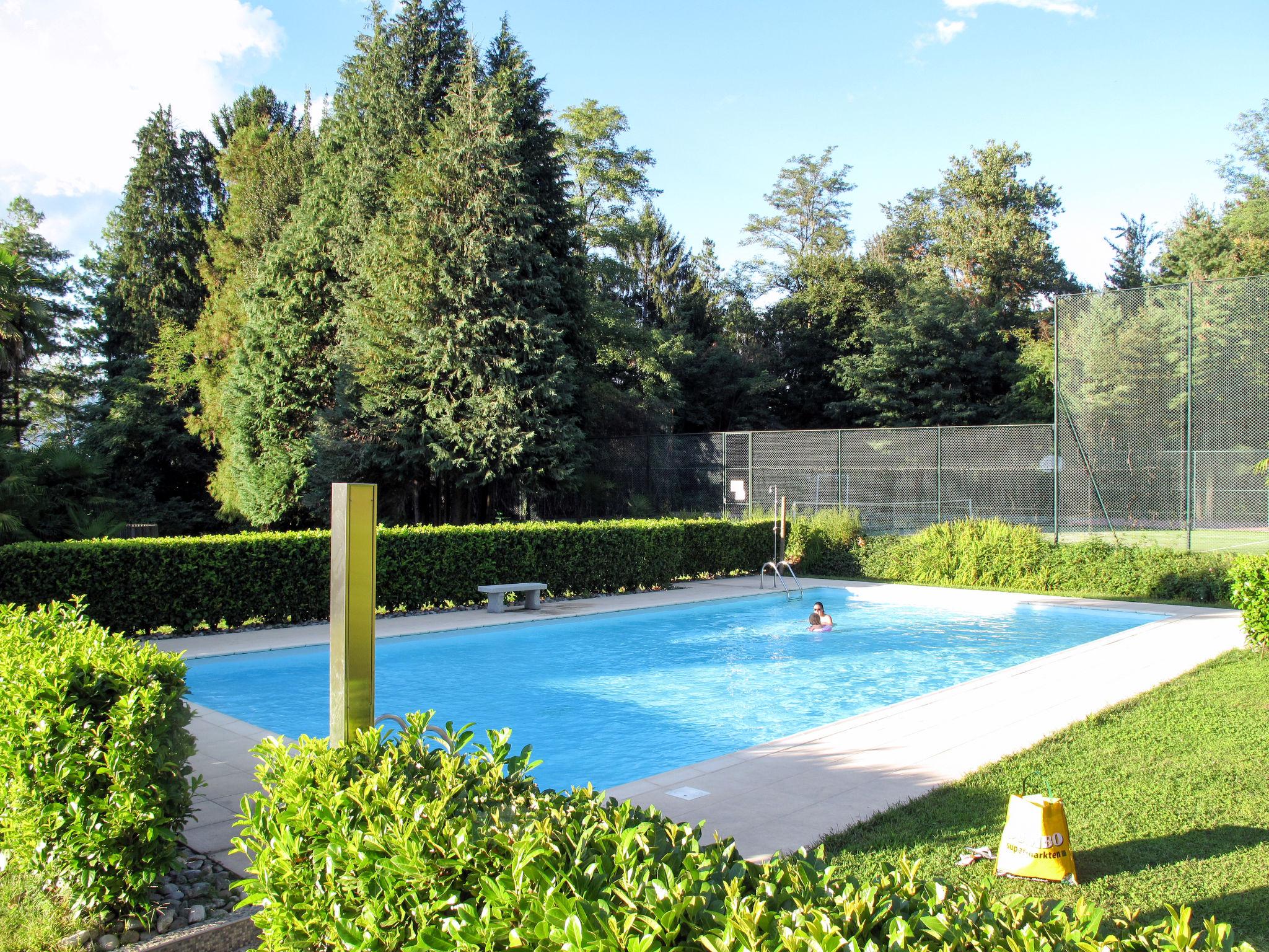 Foto 2 - Apartamento em Germignaga com piscina e vista para a montanha