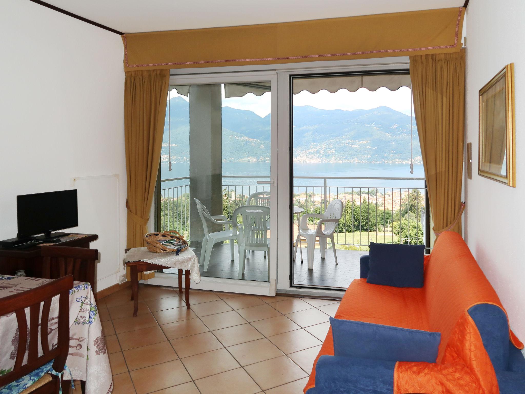 Photo 3 - Appartement de 1 chambre à Germignaga avec piscine et vues sur la montagne