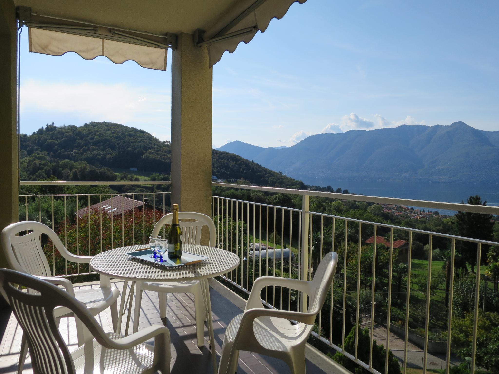 Foto 16 - Apartamento de 1 quarto em Germignaga com piscina e vista para a montanha