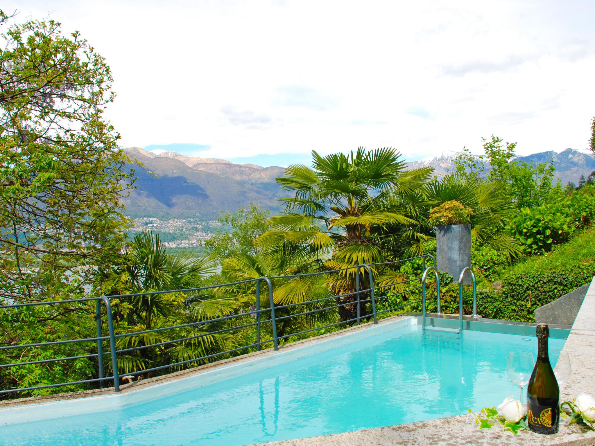 Foto 30 - Appartamento con 2 camere da letto a Gambarogno con piscina e giardino