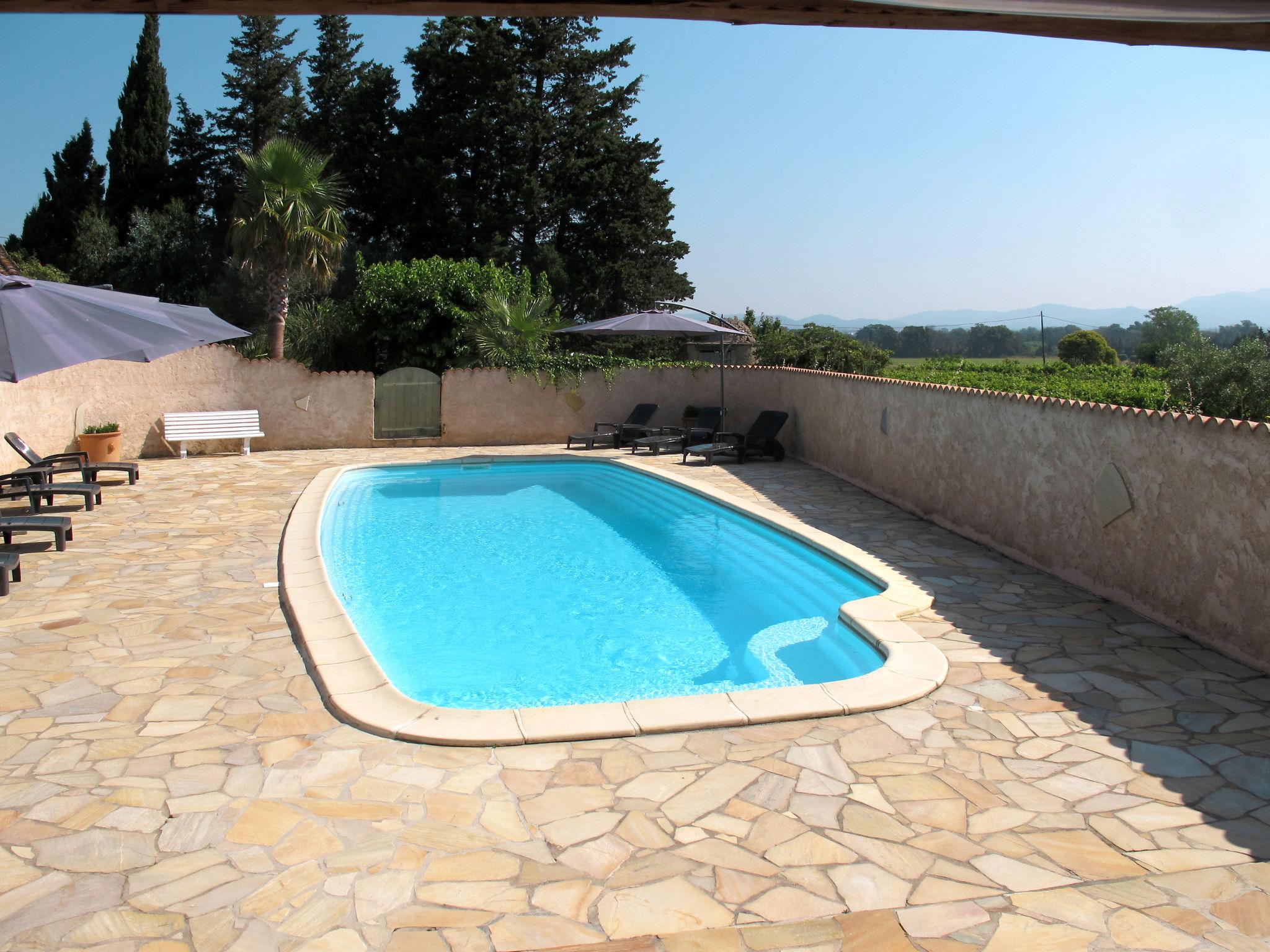 Photo 2 - 1 bedroom Apartment in Roquebrune-sur-Argens with private pool and sea view