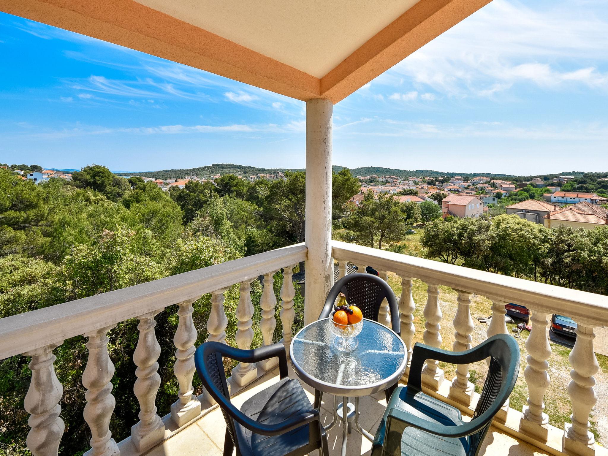 Foto 1 - Apartamento de 1 habitación en Tisno con terraza y vistas al mar