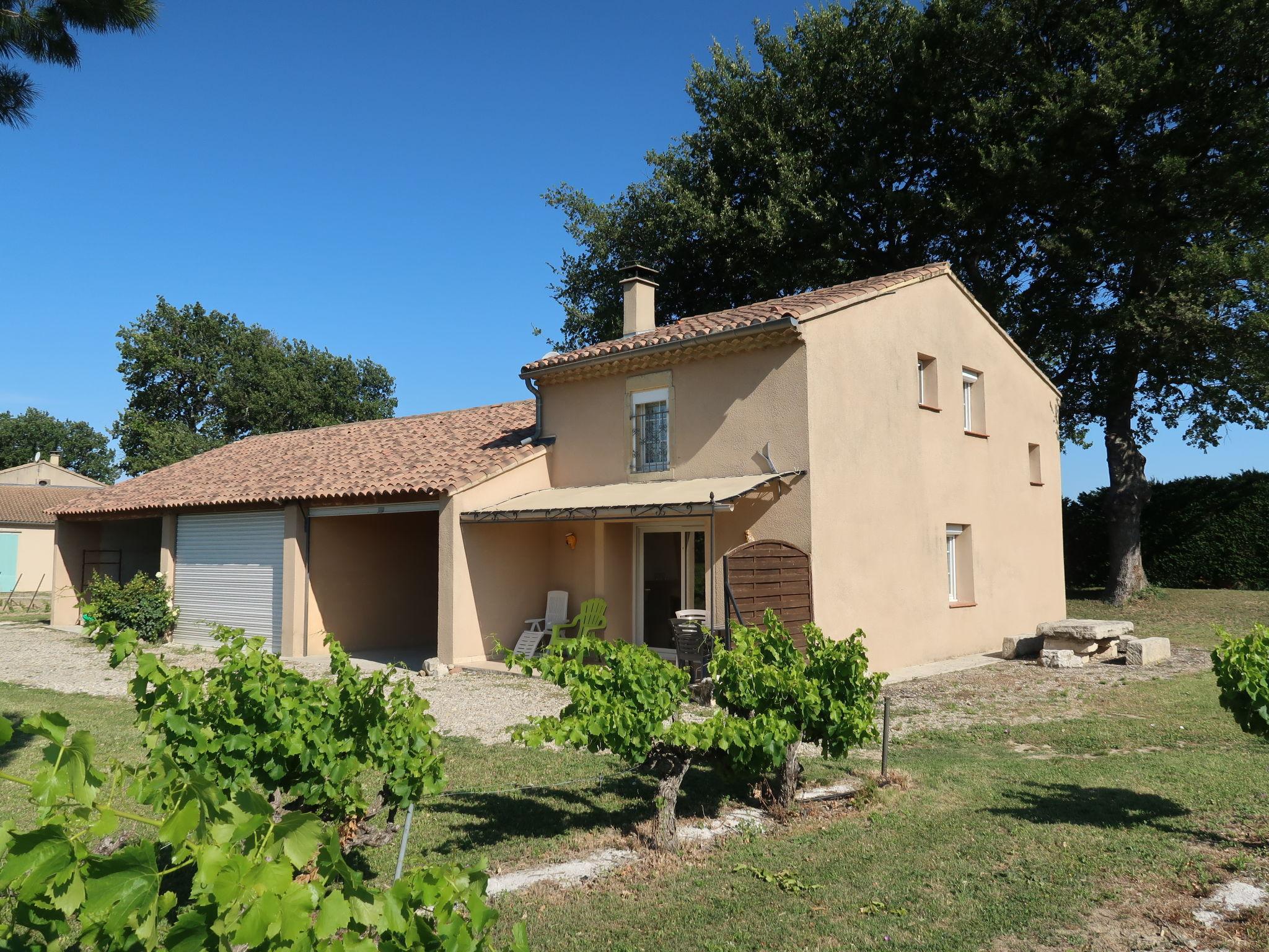 Photo 1 - Maison de 2 chambres à Grillon avec jardin et terrasse