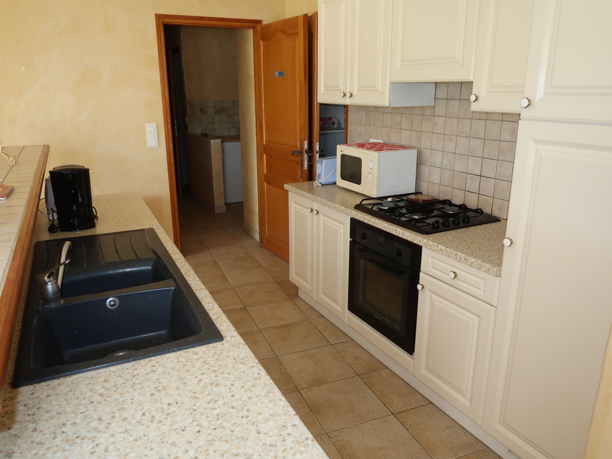 Photo 8 - 2 bedroom House in Grillon with garden and terrace