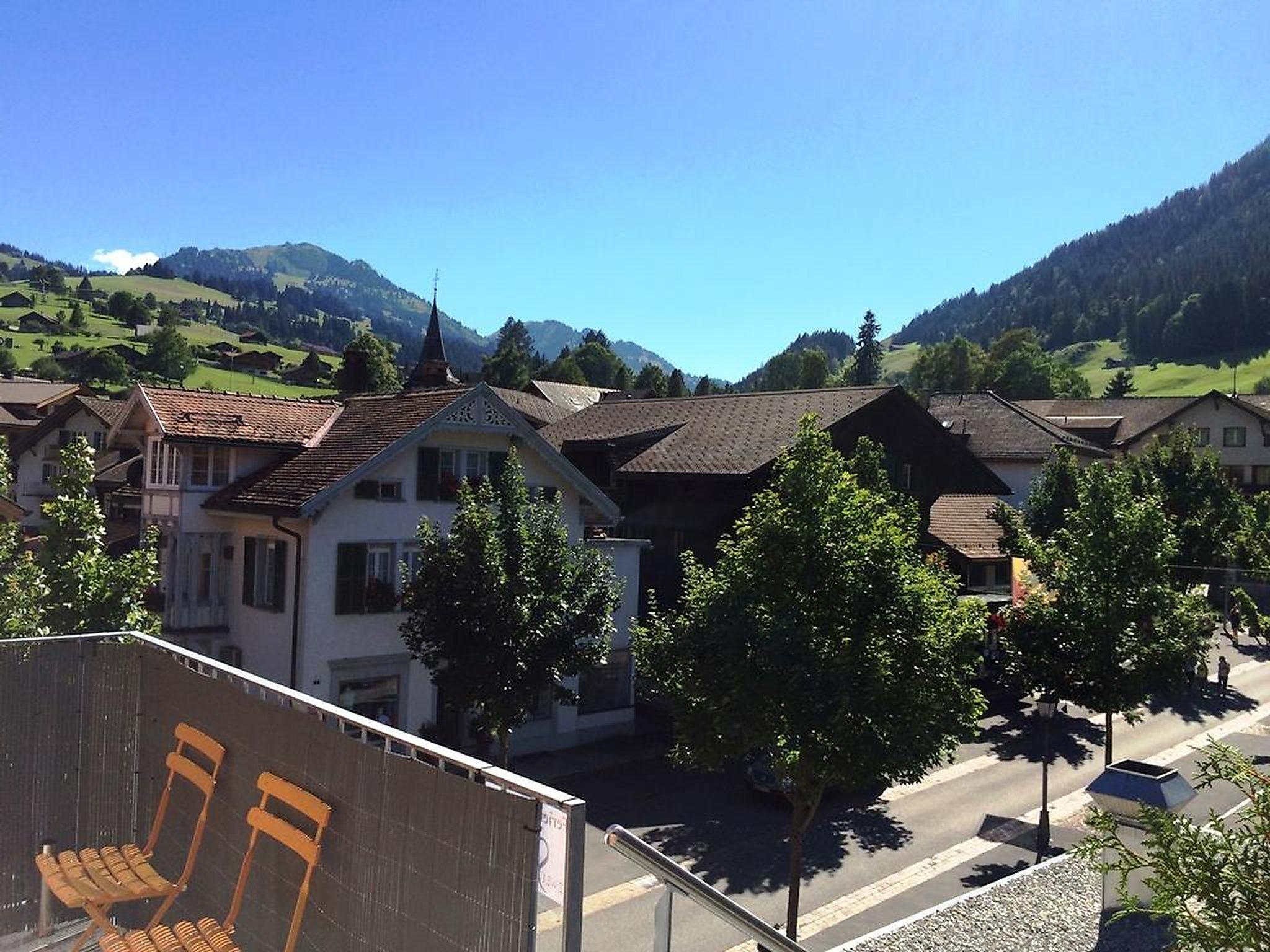 Foto 6 - Apartamento de 2 quartos em Zweisimmen