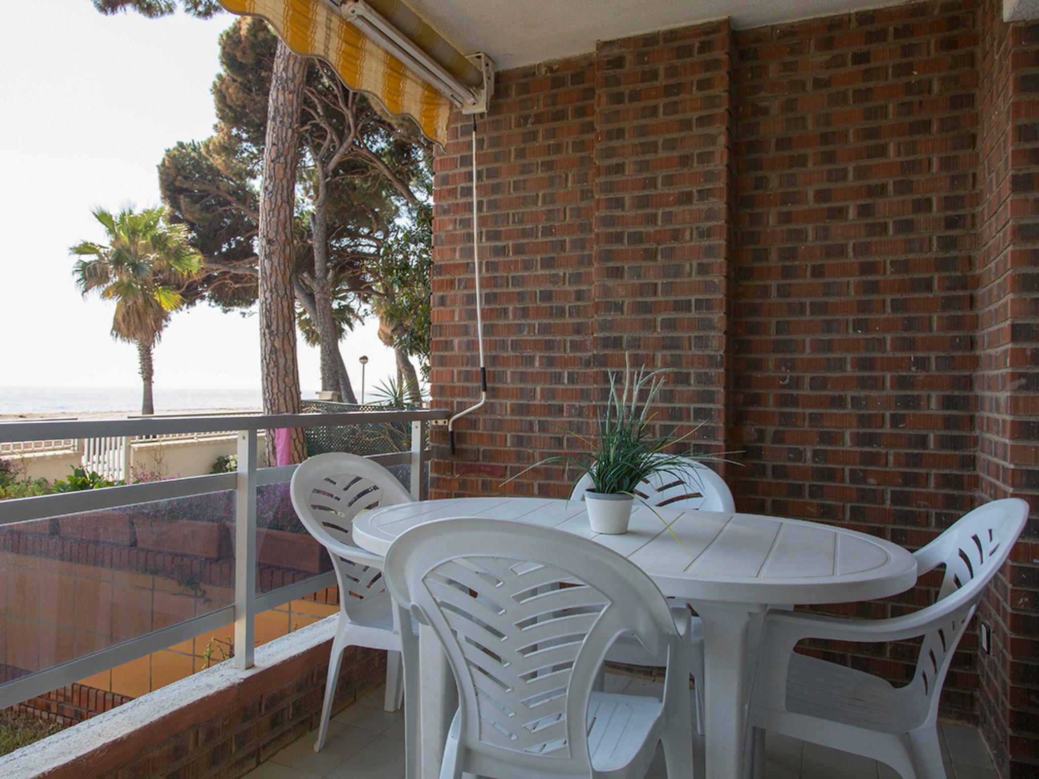 Foto 12 - Apartamento de 3 habitaciones en Cambrils con jardín y vistas al mar