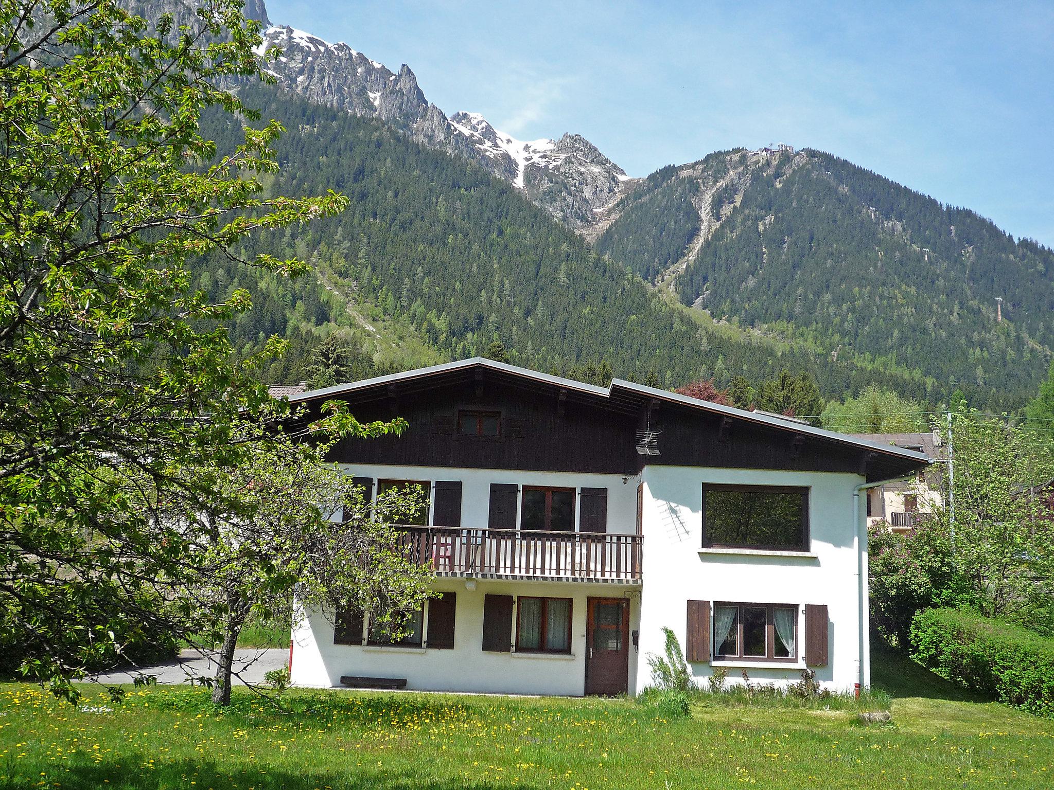 Foto 1 - Apartamento de 2 habitaciones en Chamonix-Mont-Blanc con vistas a la montaña