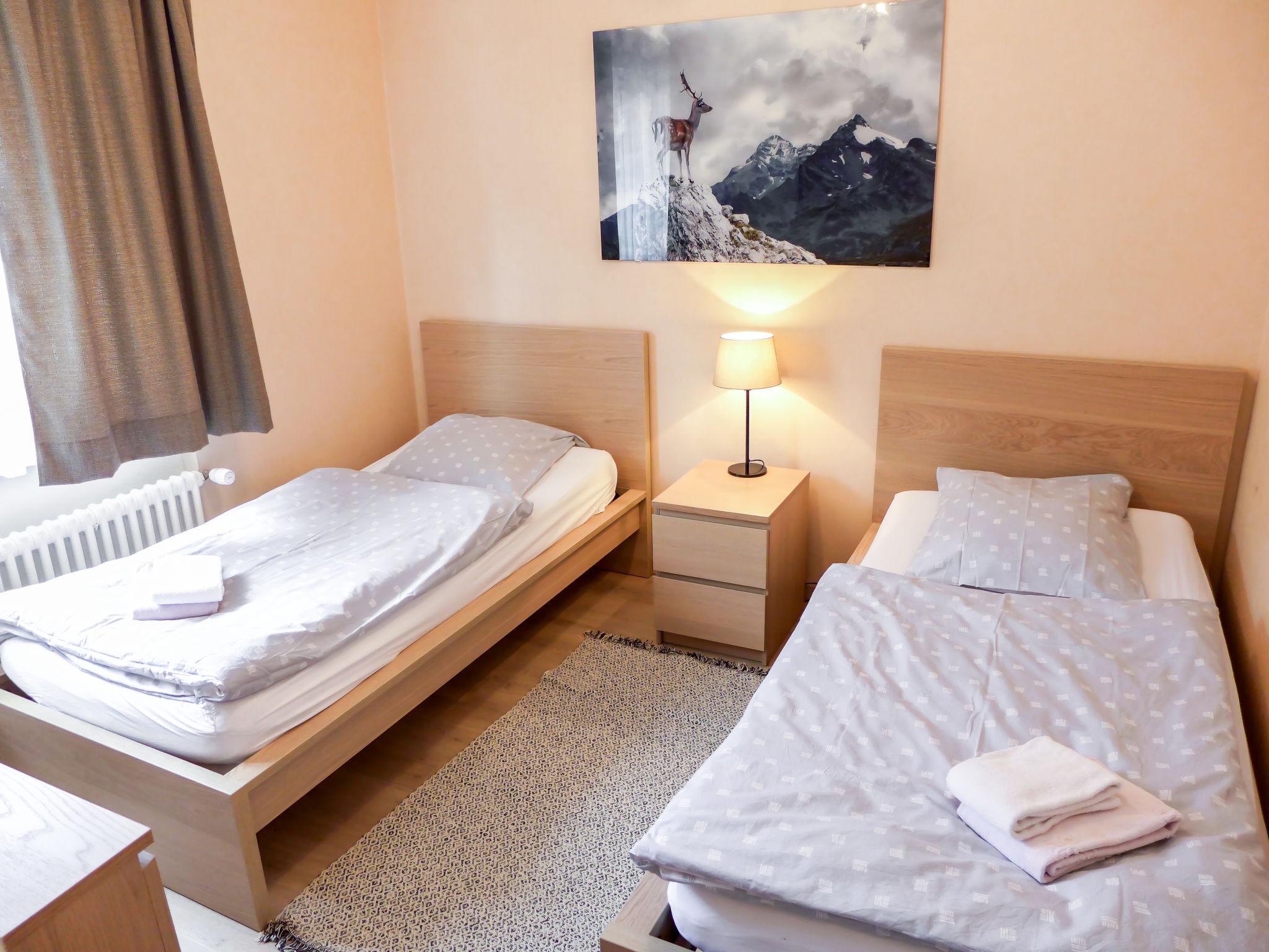 Foto 3 - Appartamento con 3 camere da letto a Crans-Montana con vista sulle montagne