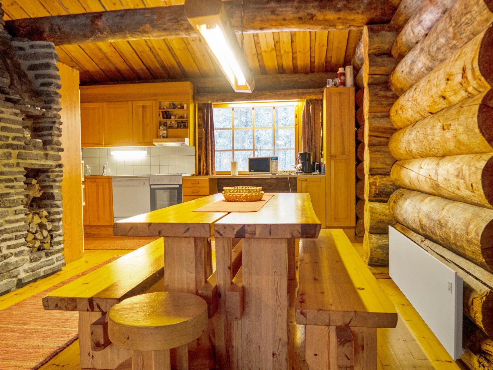 Foto 9 - Casa de 3 habitaciones en Kuusamo con sauna y vistas a la montaña