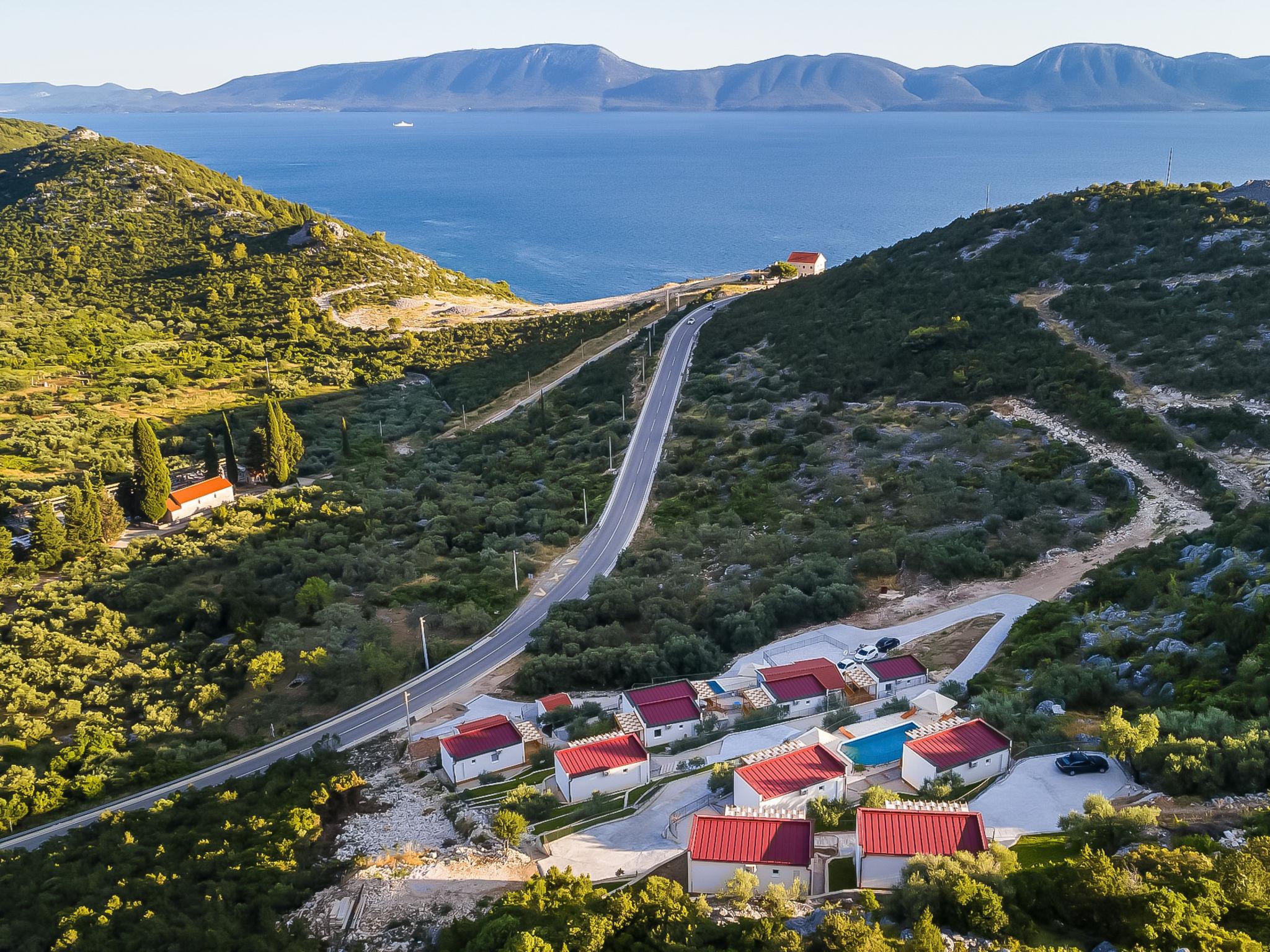 Foto 11 - Haus mit 1 Schlafzimmer in Ploče mit schwimmbad und blick aufs meer