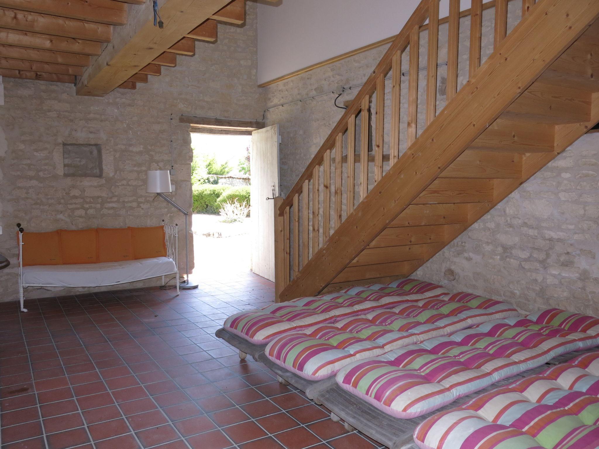 Photo 18 - 4 bedroom House in Aumagne with private pool and garden