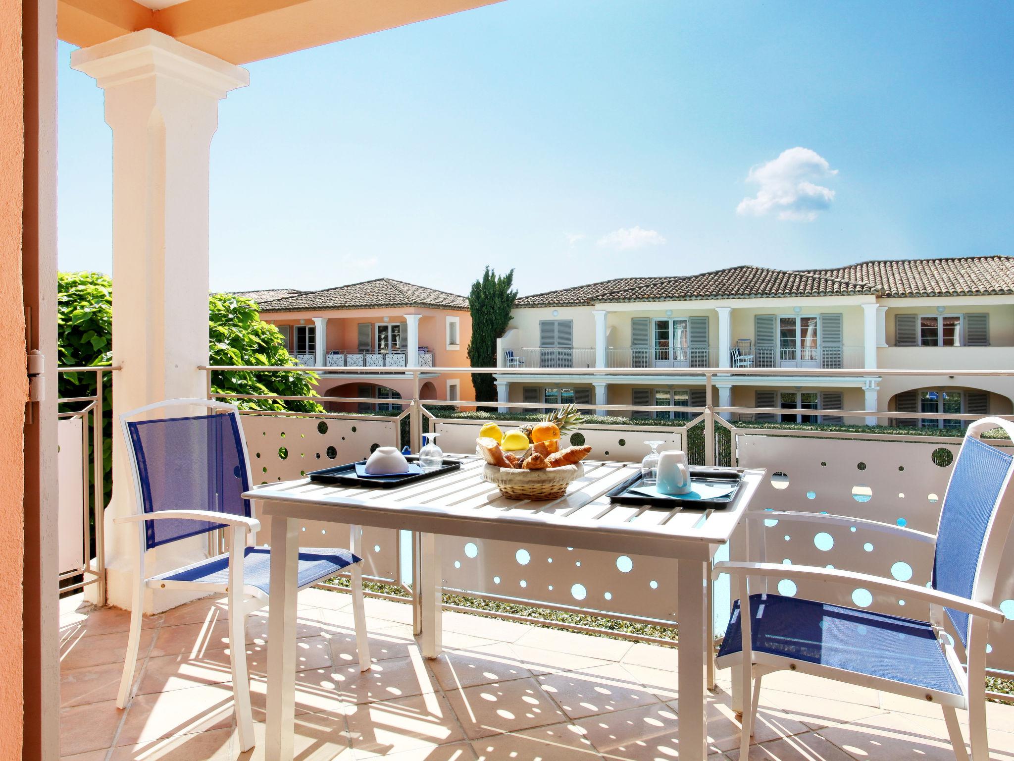 Photo 3 - Appartement de 2 chambres à Grimaud avec piscine et vues à la mer