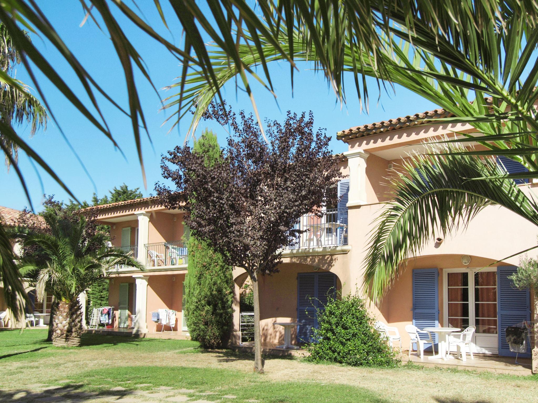 Photo 1 - 2 bedroom Apartment in Grimaud with swimming pool and sea view