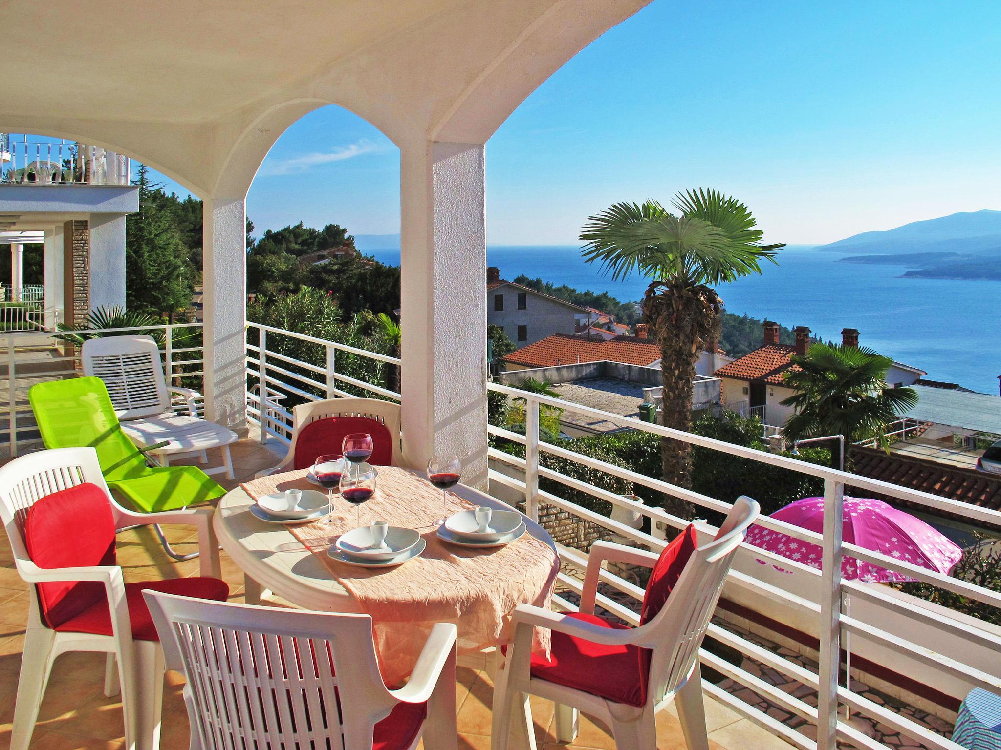 Foto 1 - Apartamento de 2 habitaciones en Labin con terraza y vistas al mar