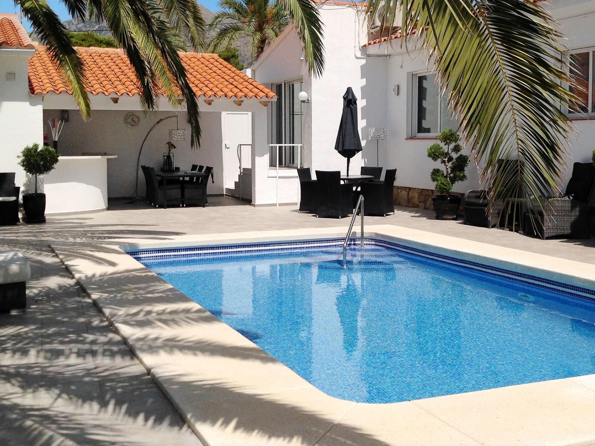 Foto 1 - Casa de 2 quartos em La Nucia com piscina privada e vistas do mar