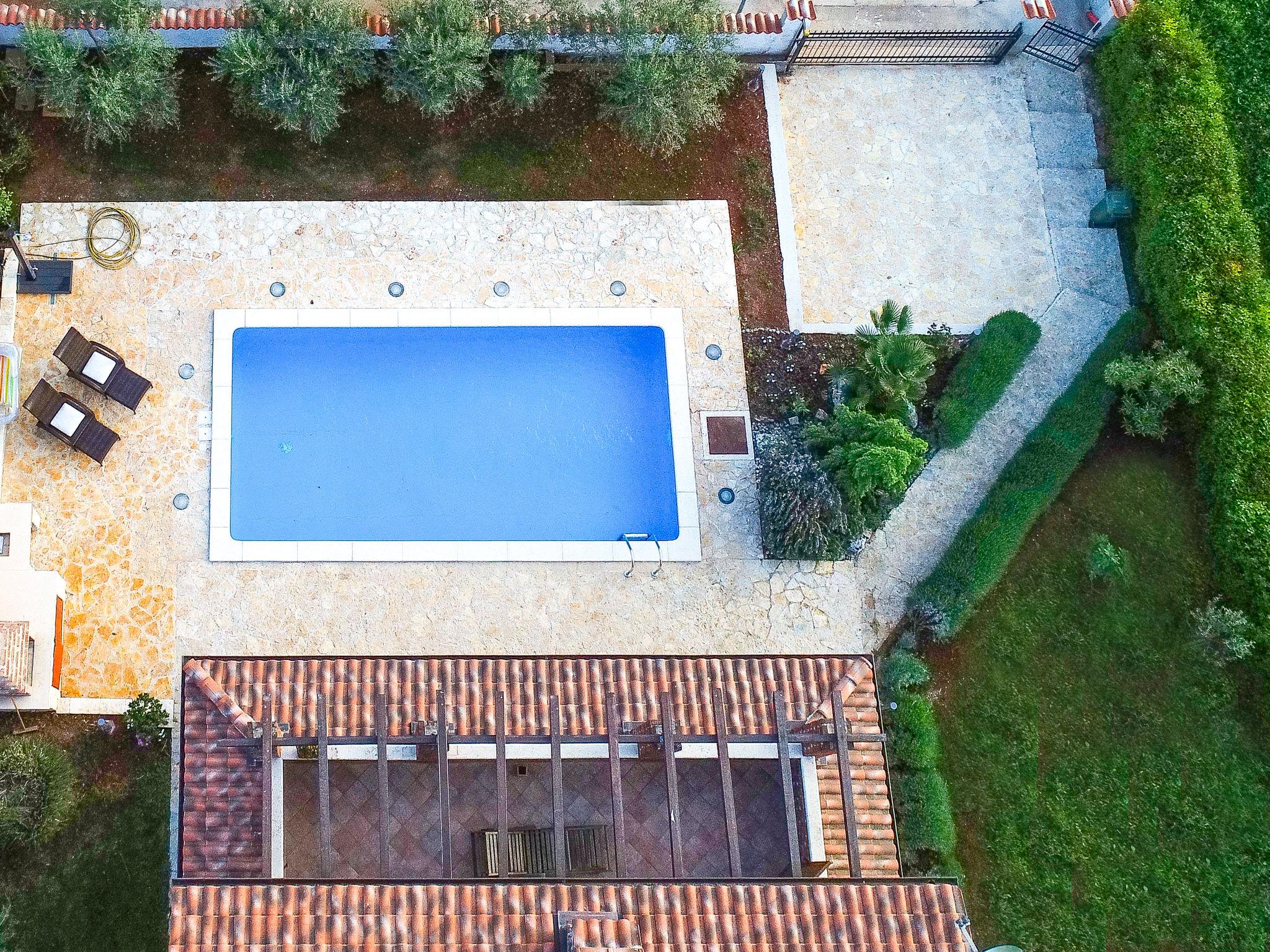 Photo 11 - Maison de 3 chambres à Svetvinčenat avec piscine privée et jardin