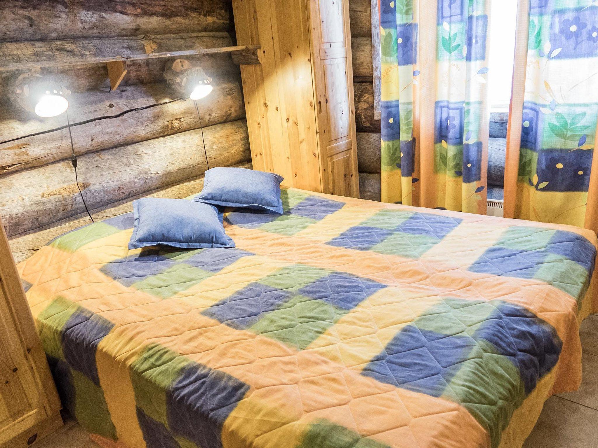 Foto 10 - Casa de 1 habitación en Kuusamo con sauna y vistas a la montaña