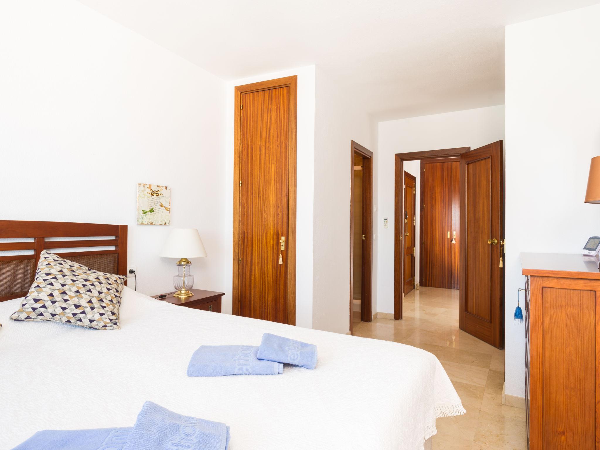 Foto 20 - Appartamento con 2 camere da letto a Estepona con piscina e vista mare