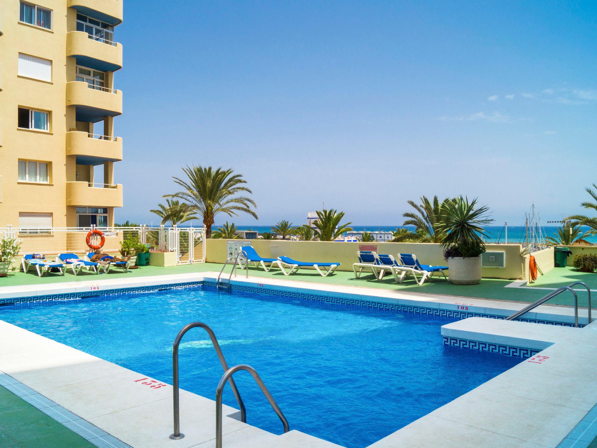 Foto 1 - Apartamento de 2 habitaciones en Estepona con piscina y vistas al mar