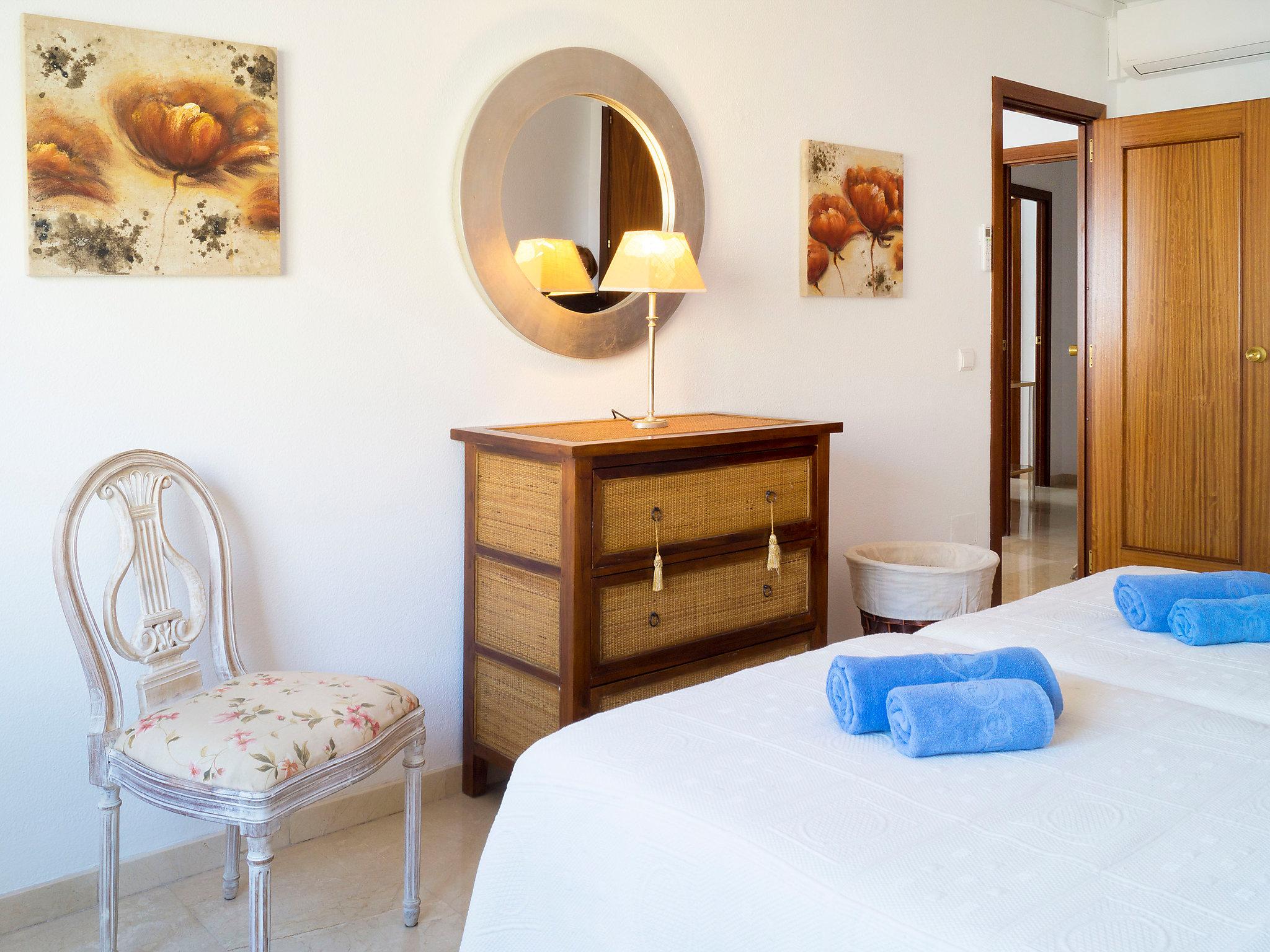 Foto 10 - Appartamento con 2 camere da letto a Estepona con piscina e vista mare