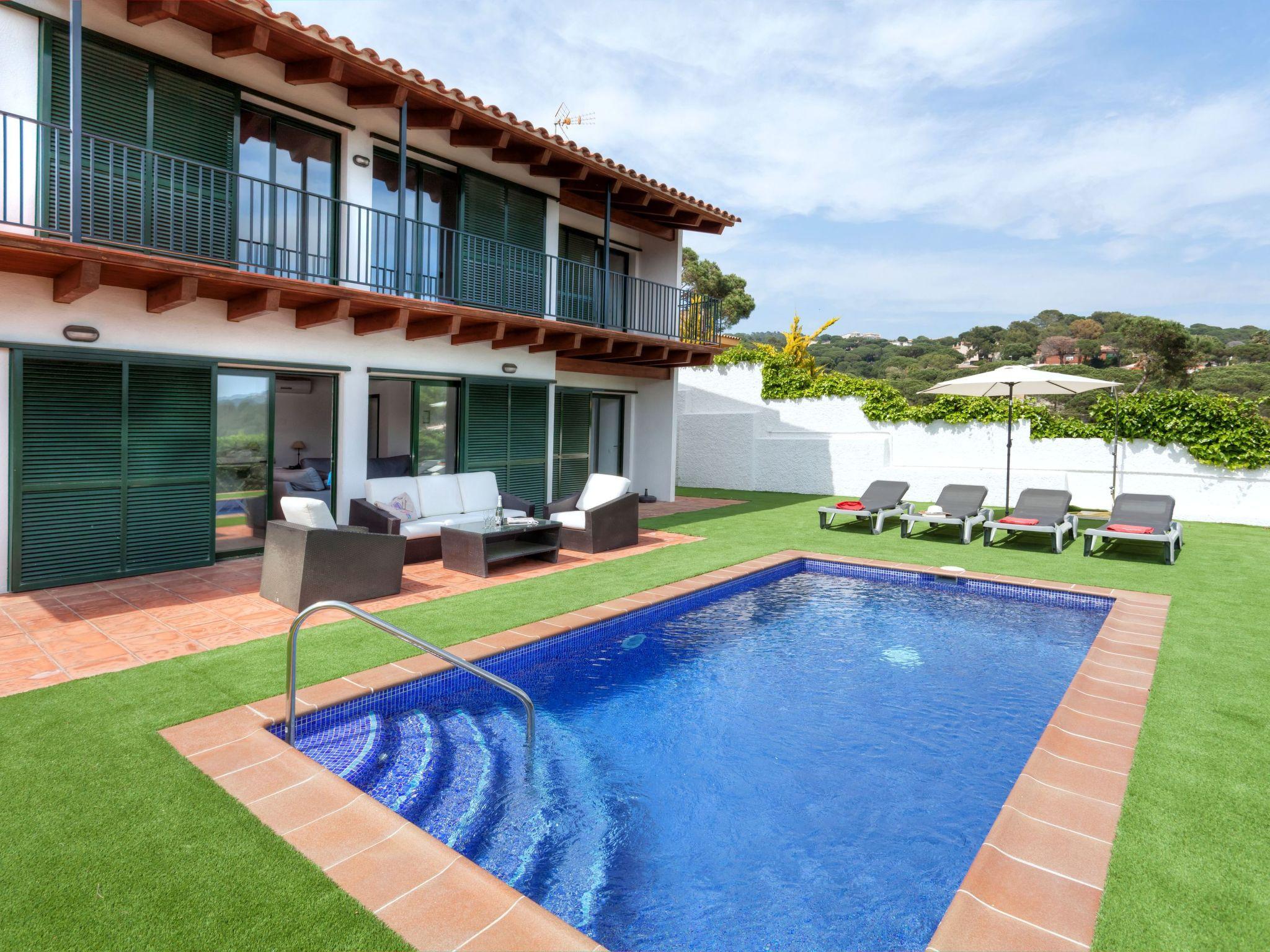 Foto 7 - Casa con 4 camere da letto a Lloret de Mar con piscina privata e vista mare