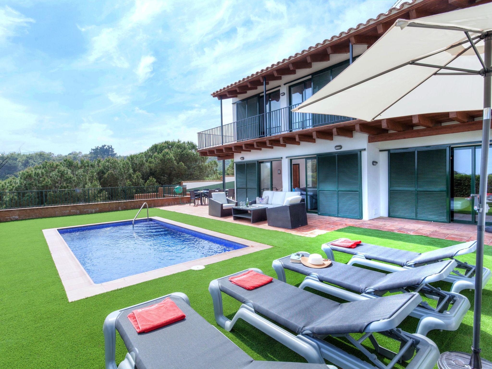 Foto 1 - Haus mit 4 Schlafzimmern in Lloret de Mar mit privater pool und blick aufs meer