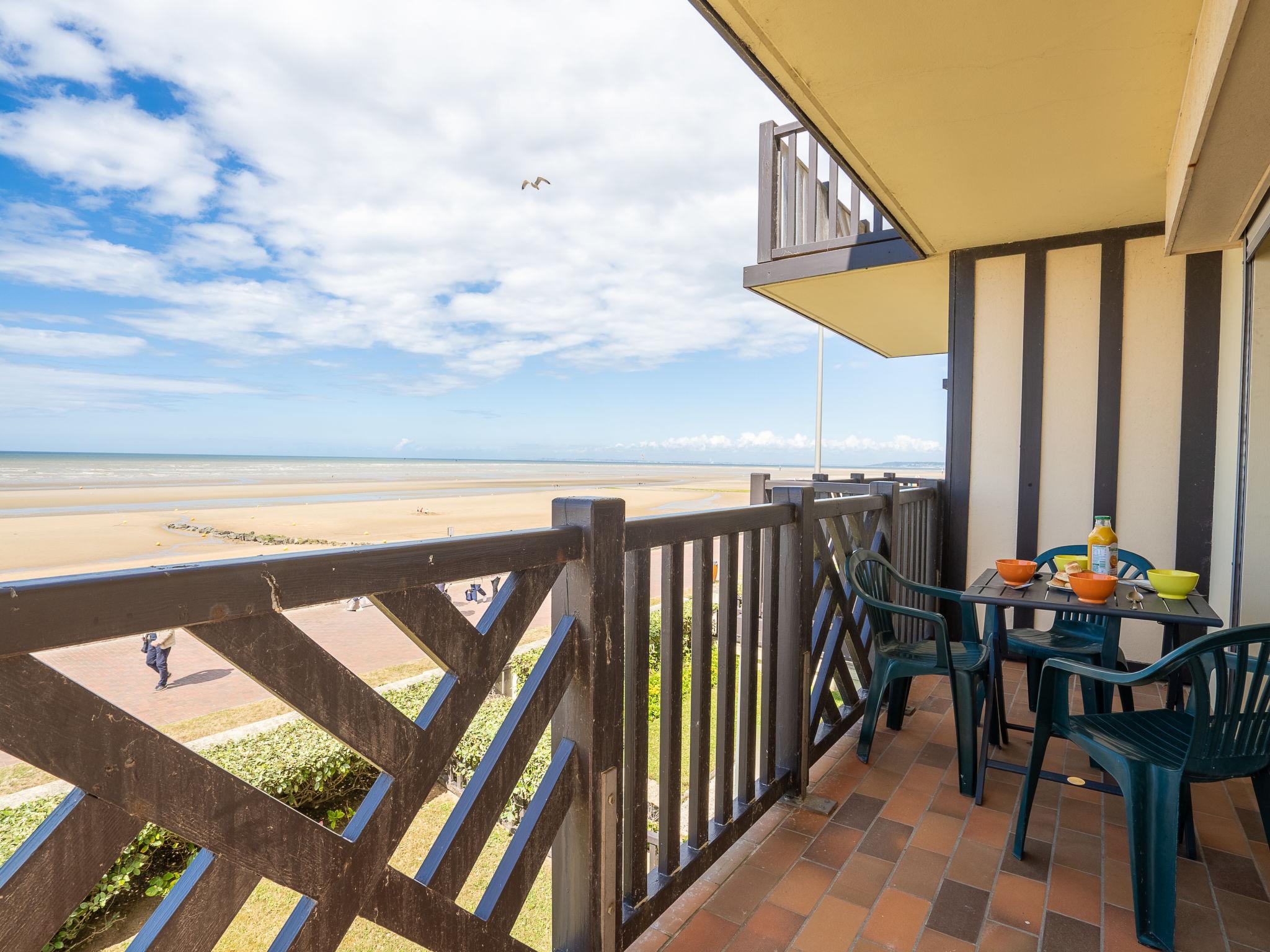 Photo 15 - Appartement de 1 chambre à Cabourg avec vues à la mer