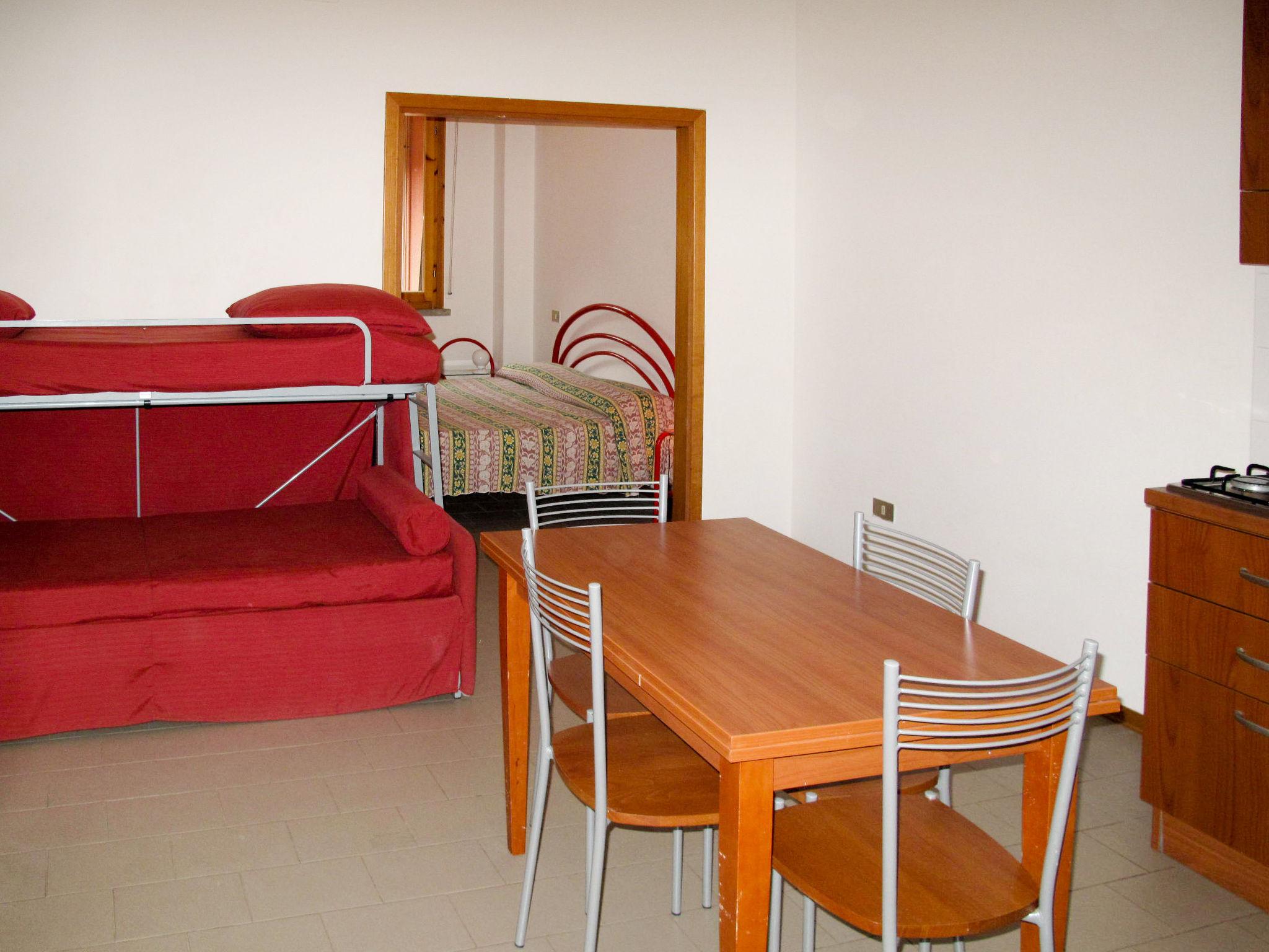 Photo 8 - 1 bedroom Apartment in Bibbona with swimming pool and sea view