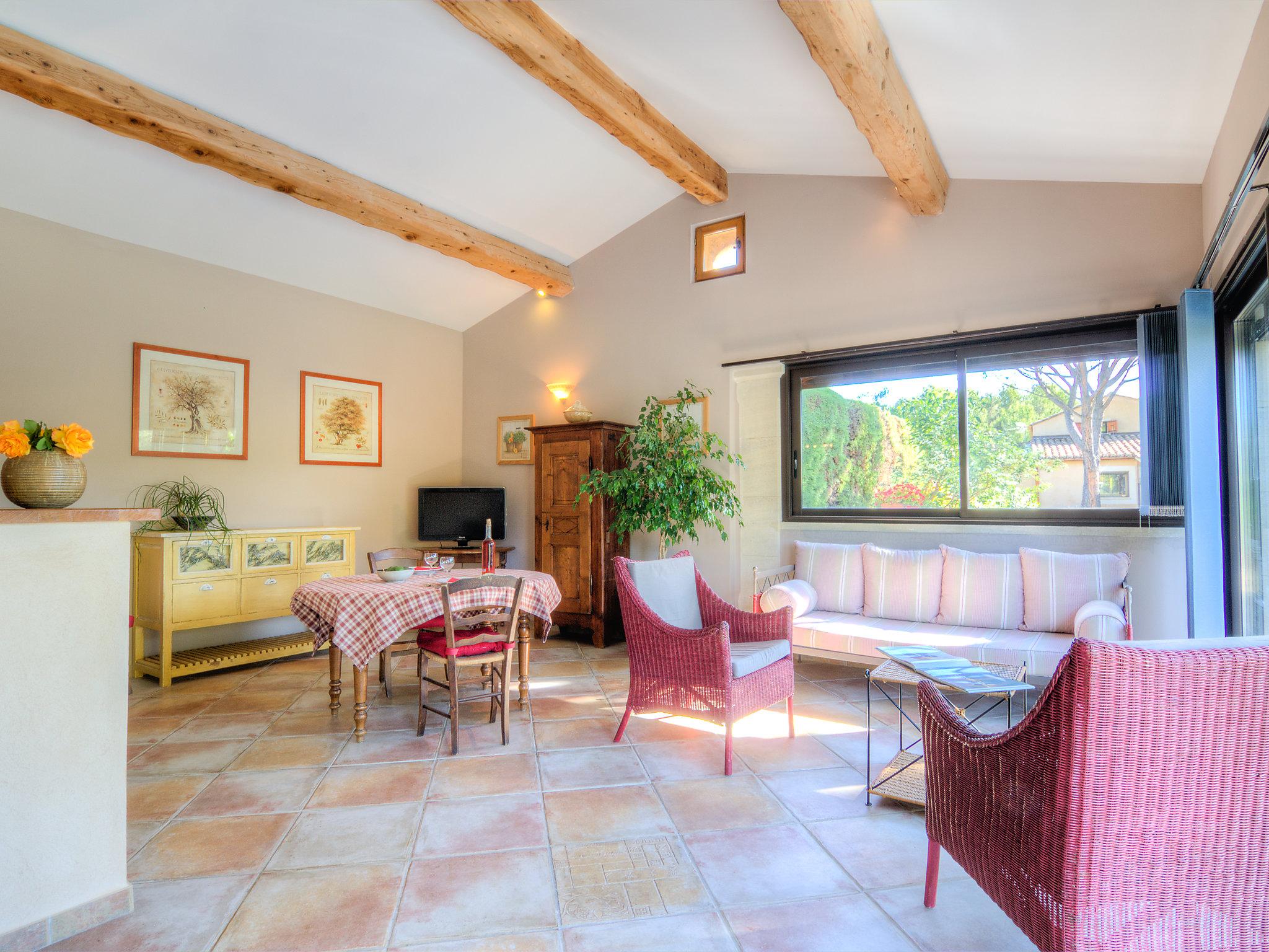 Photo 8 - Maison de 1 chambre à Carpentras avec piscine privée et jardin