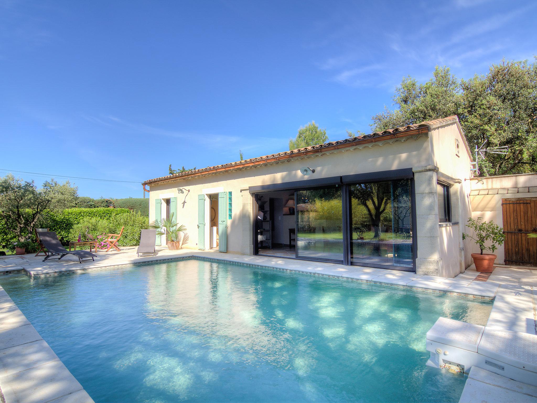 Foto 1 - Casa de 1 quarto em Carpentras com piscina privada e jardim