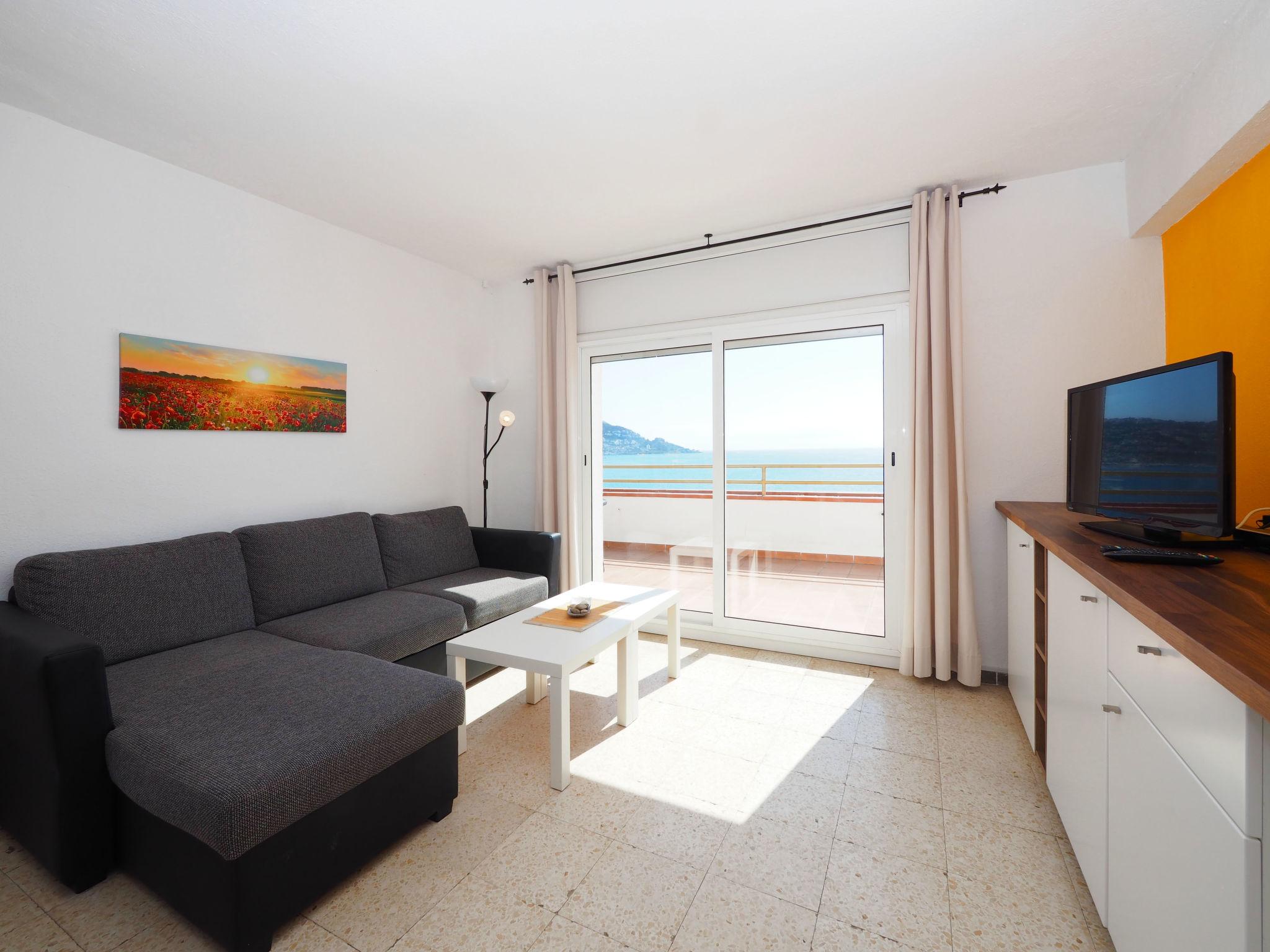 Foto 2 - Apartamento de 2 habitaciones en Roses con piscina y vistas al mar