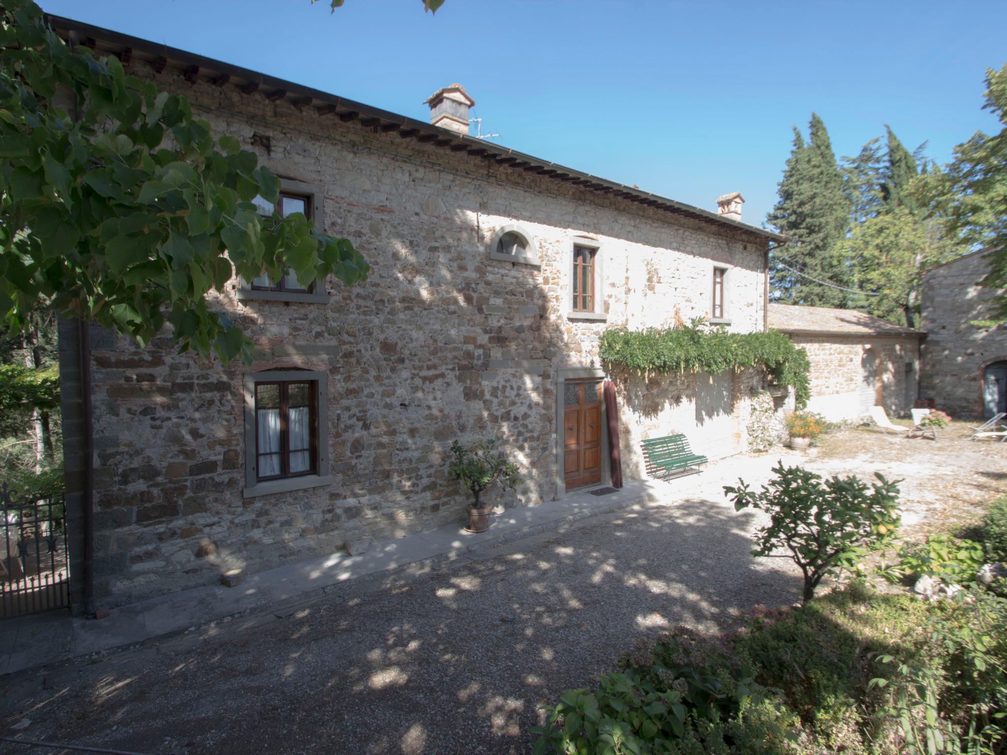 Photo 6 - Maison de 3 chambres à Radda in Chianti avec jardin et terrasse