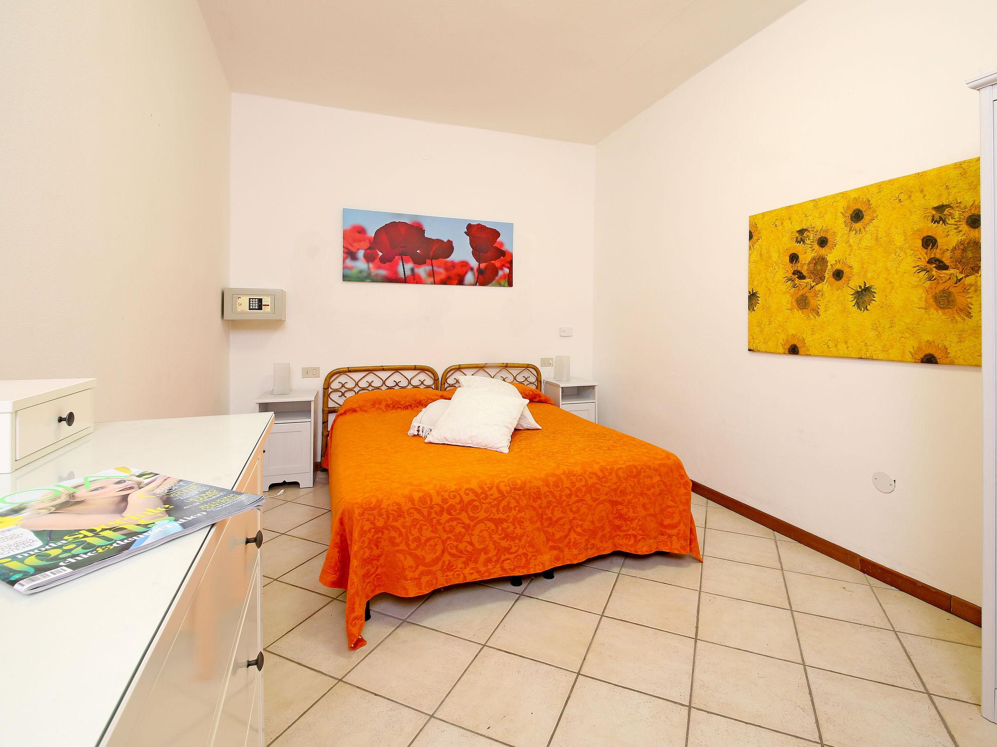Foto 4 - Appartamento con 2 camere da letto a Manerba del Garda con piscina e vista sulle montagne