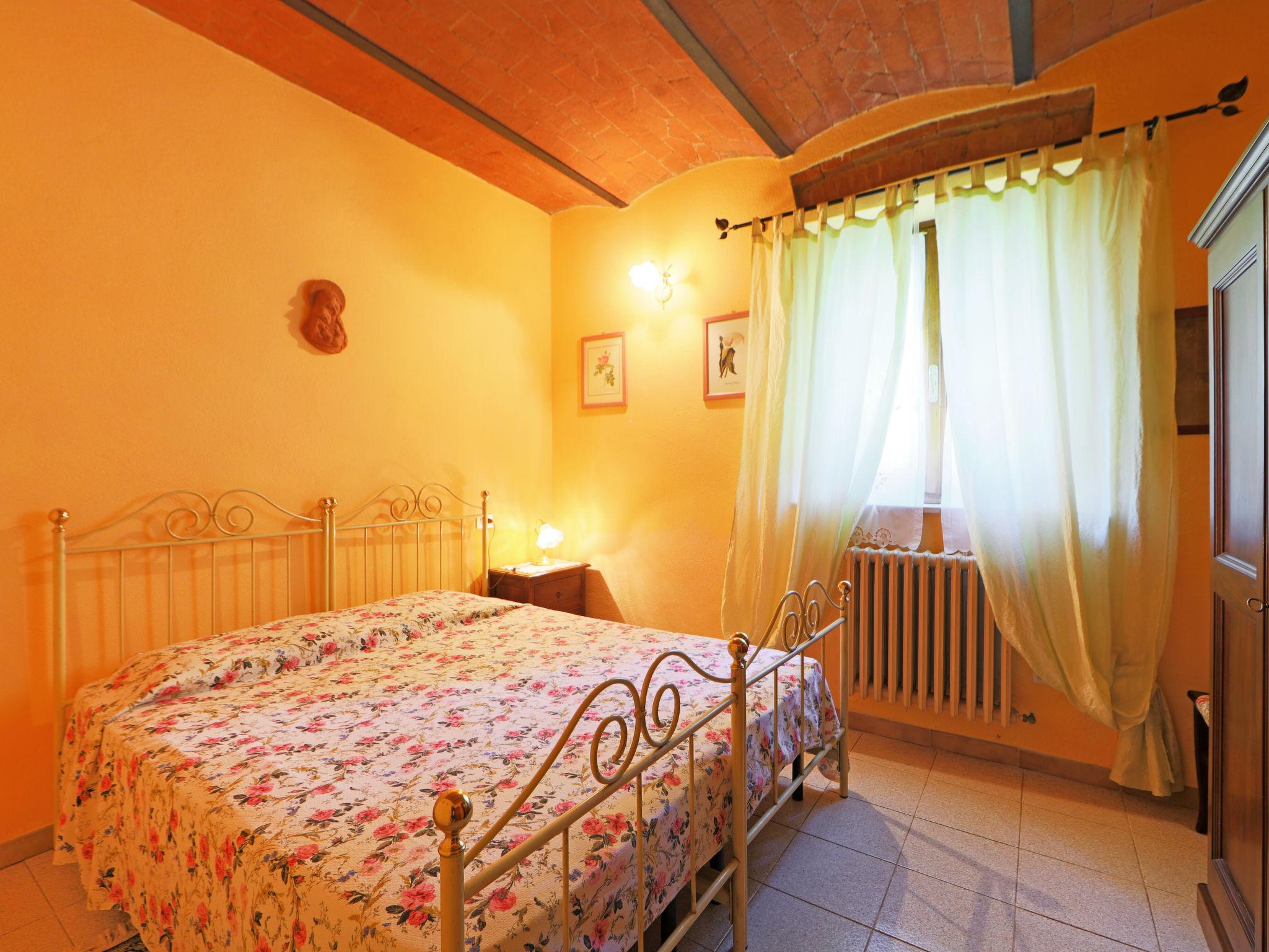 Photo 12 - 1 bedroom Apartment in Montaione with swimming pool and garden