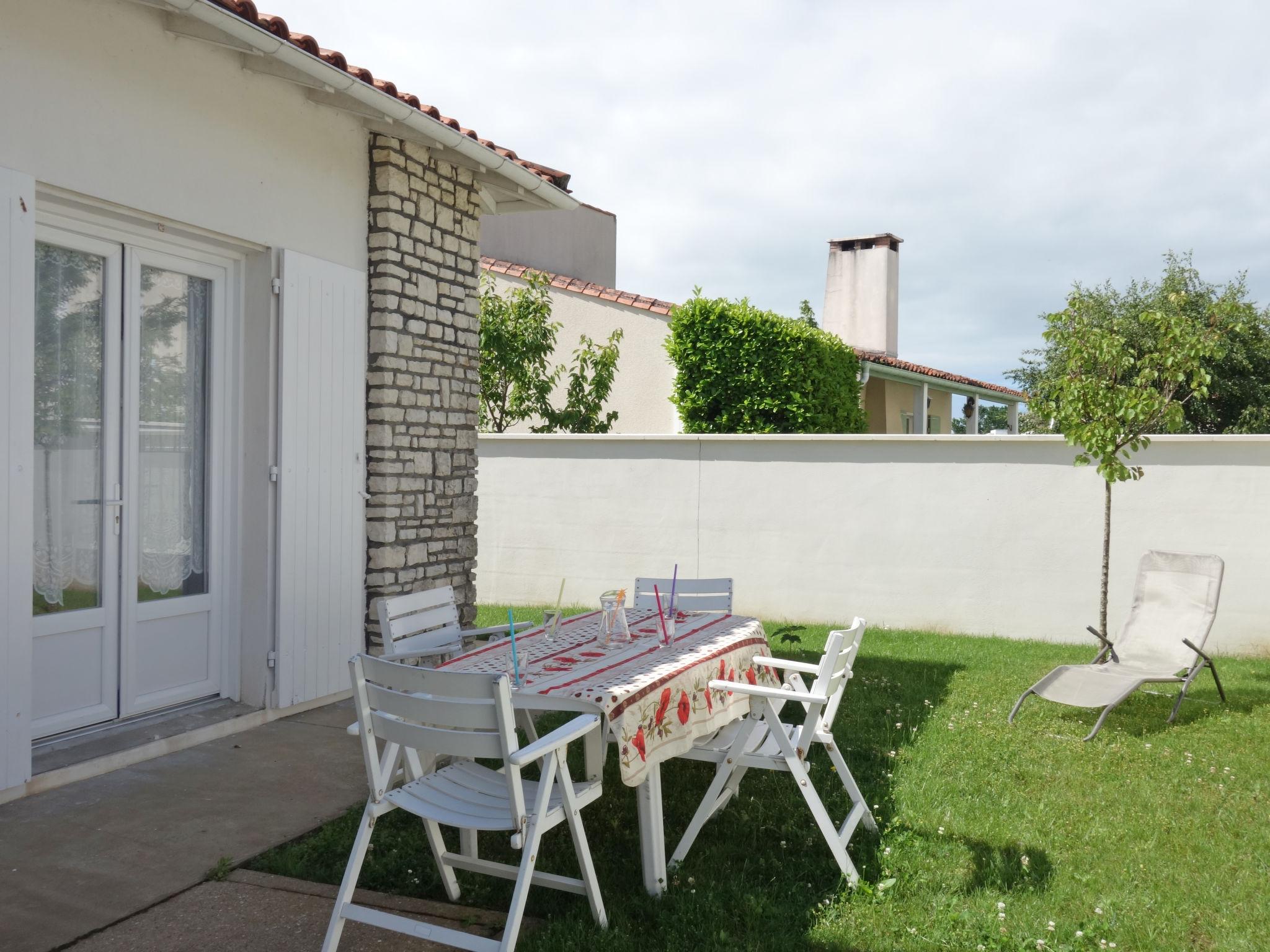 Foto 1 - Casa de 3 habitaciones en Vaux-sur-Mer con jardín y vistas al mar